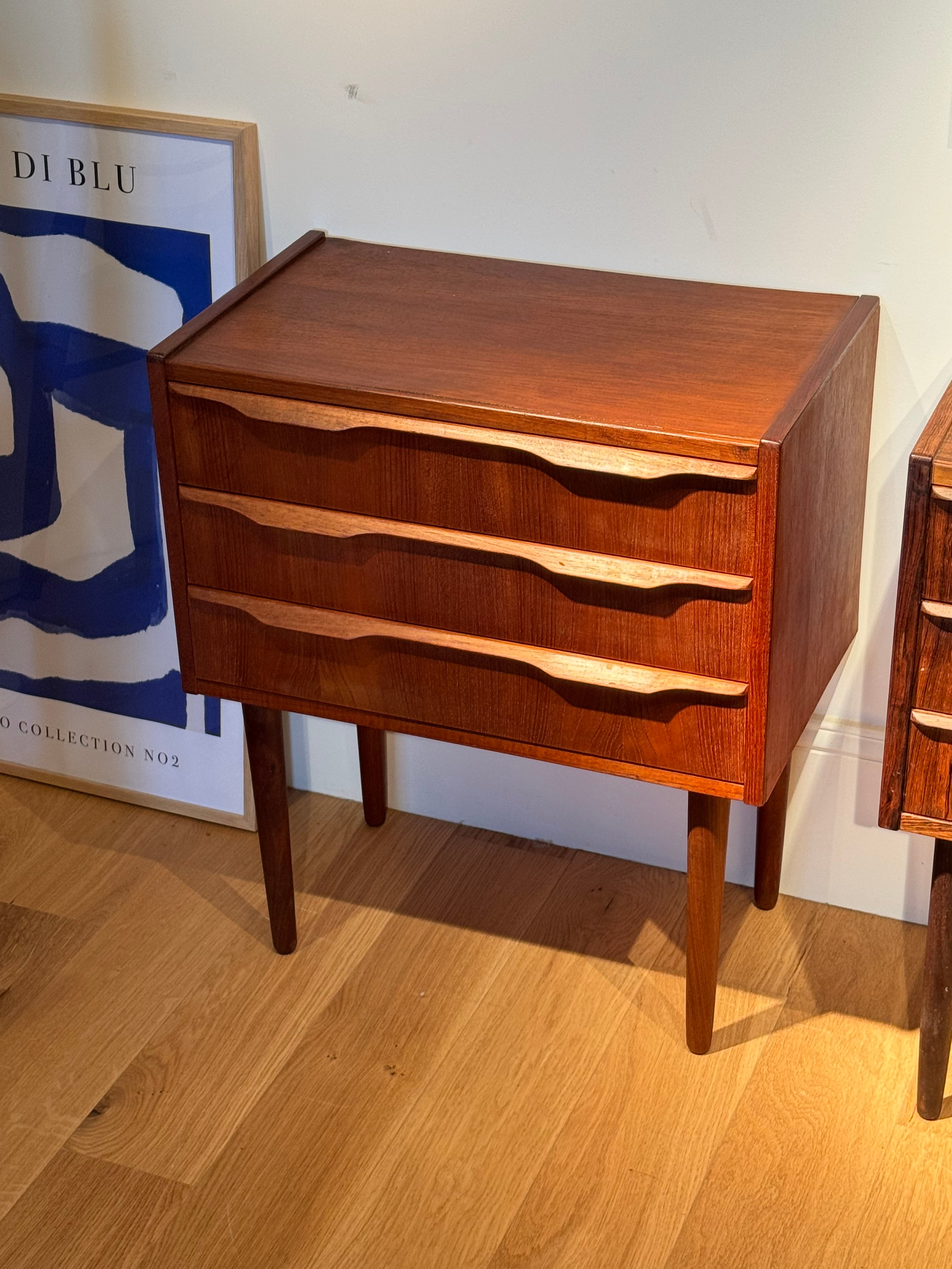 Paire de chevets scandinaves vintage