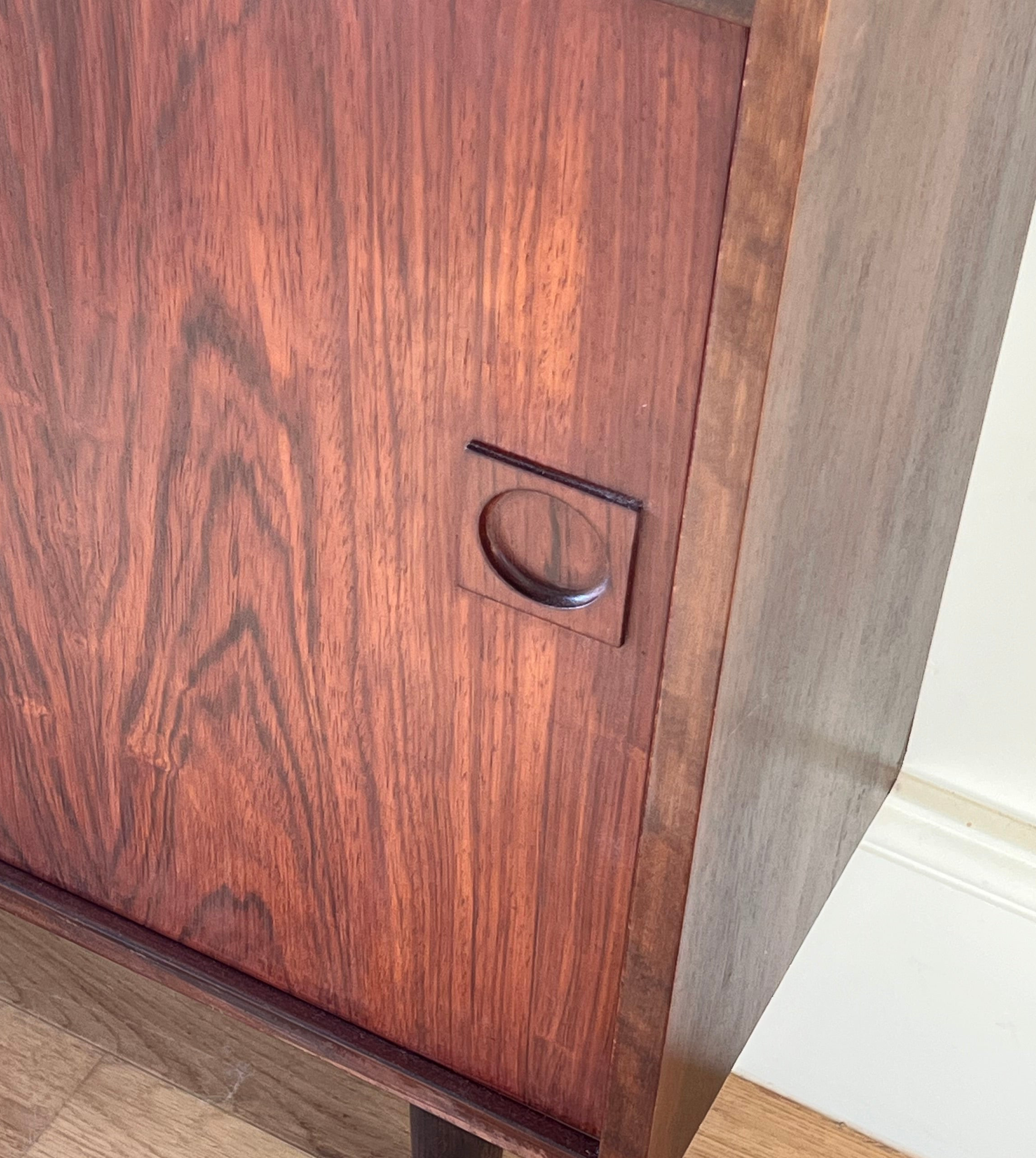 Bibliothèque scandinave vintage en palissandre "Clara"