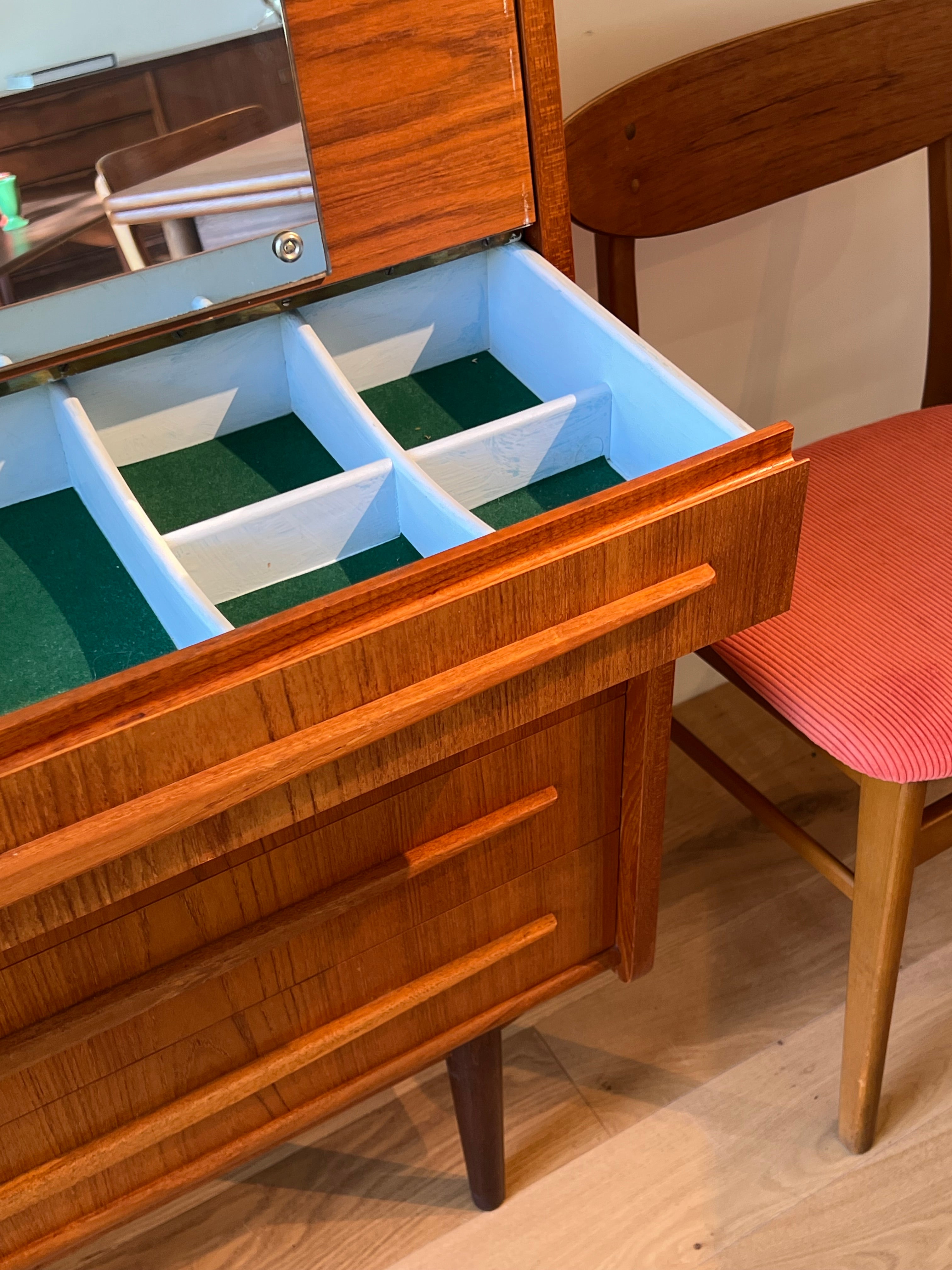 Secrétaire scandinave vintage « Jan »