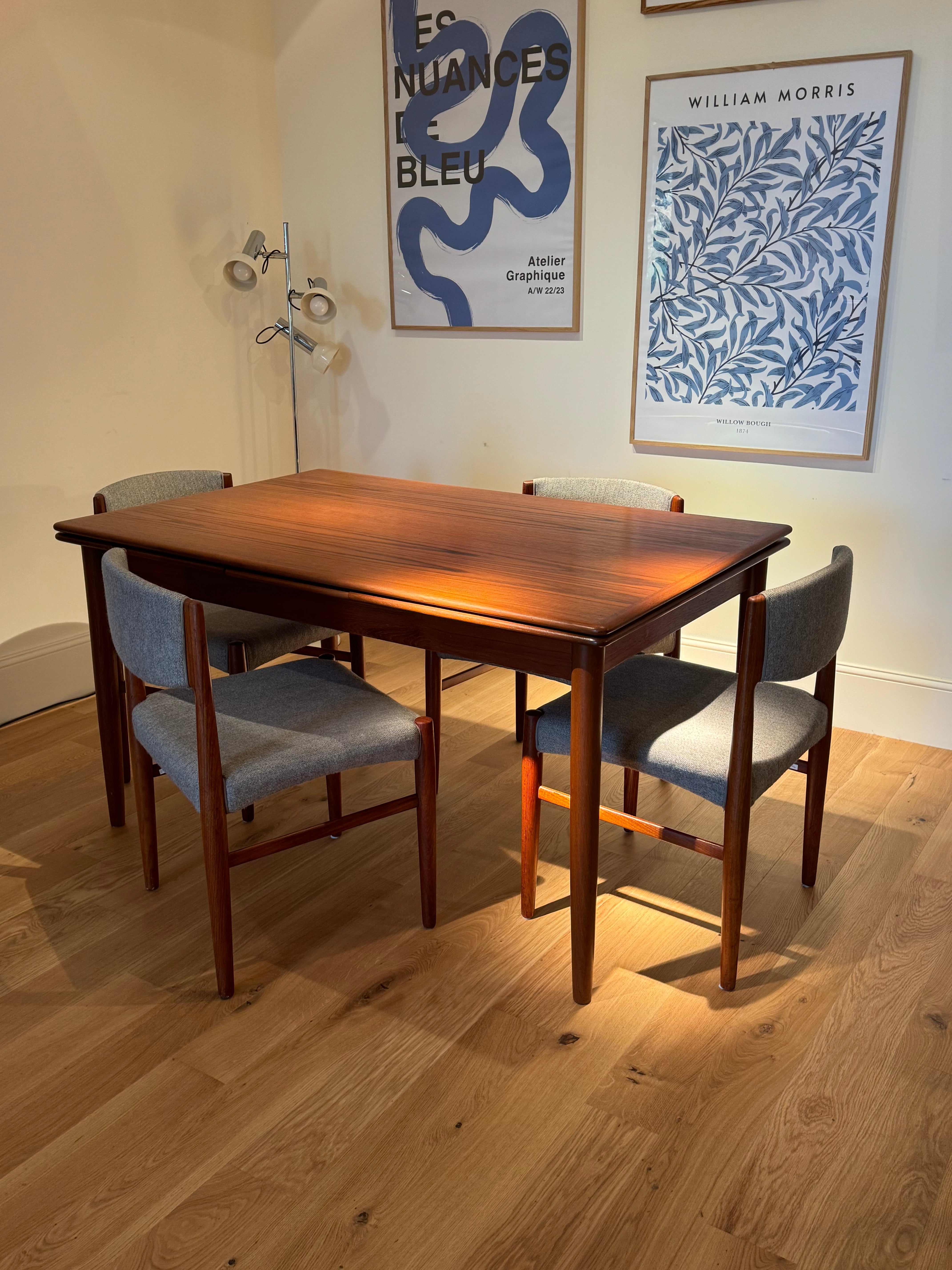 Table de salle à manger vintage scandinave en teck "Lovisa"