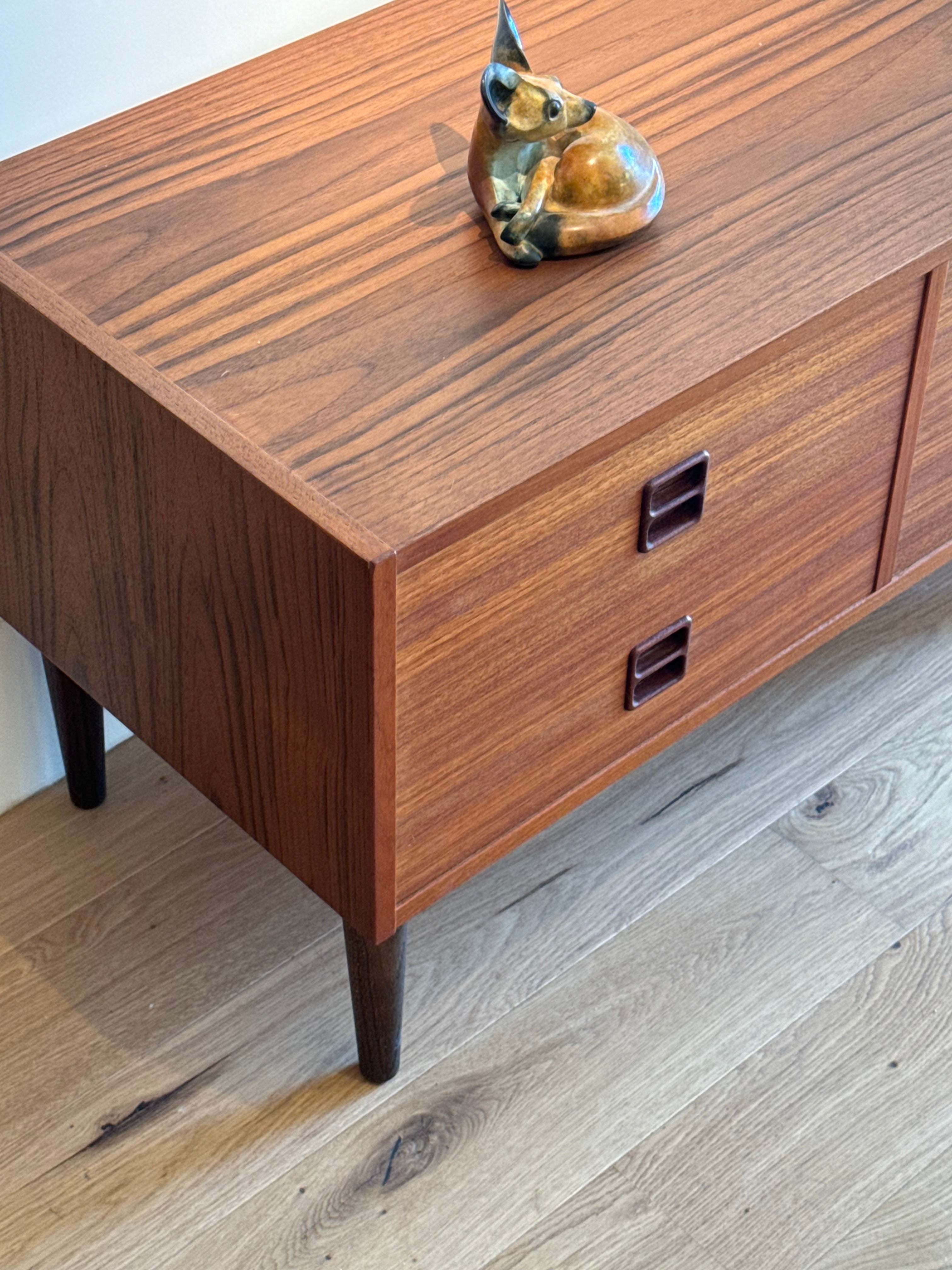 Commode scandinave basse / Meuble TV vintage « Brigitte »