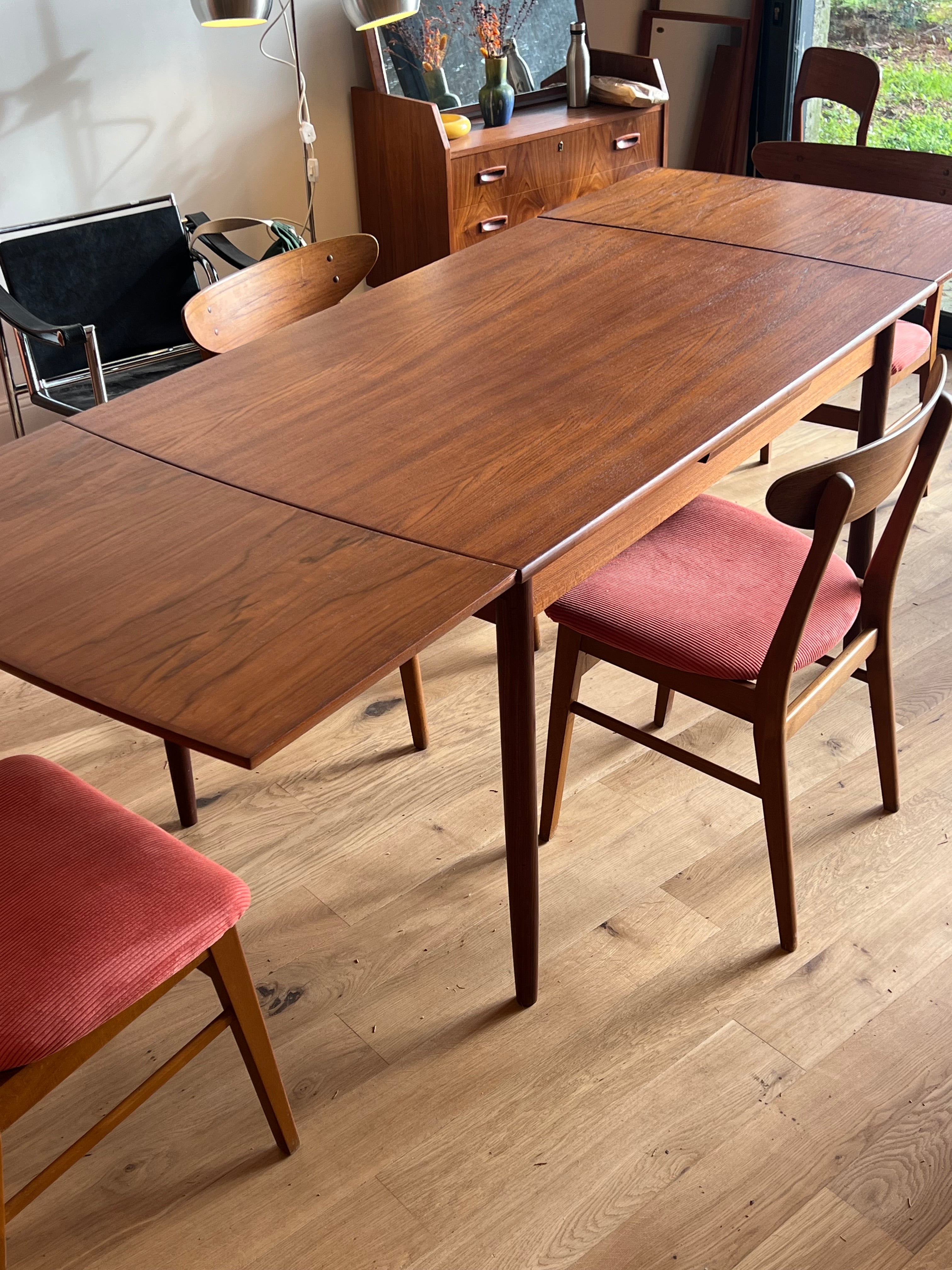 Table de salle à manger vintage scandinave en teck "Annika"
