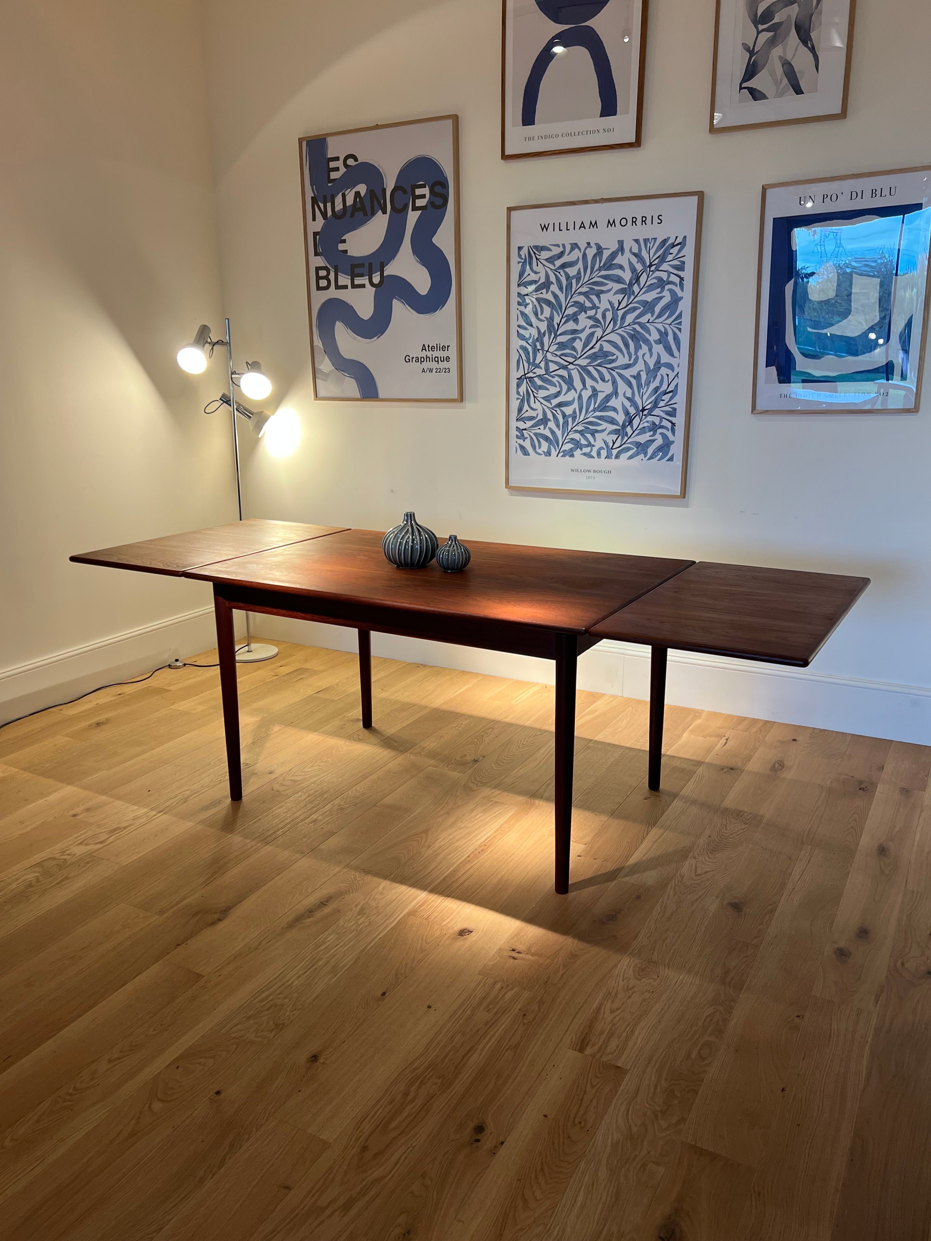 Table scandinave vintage extensible en teck "Myrtle"