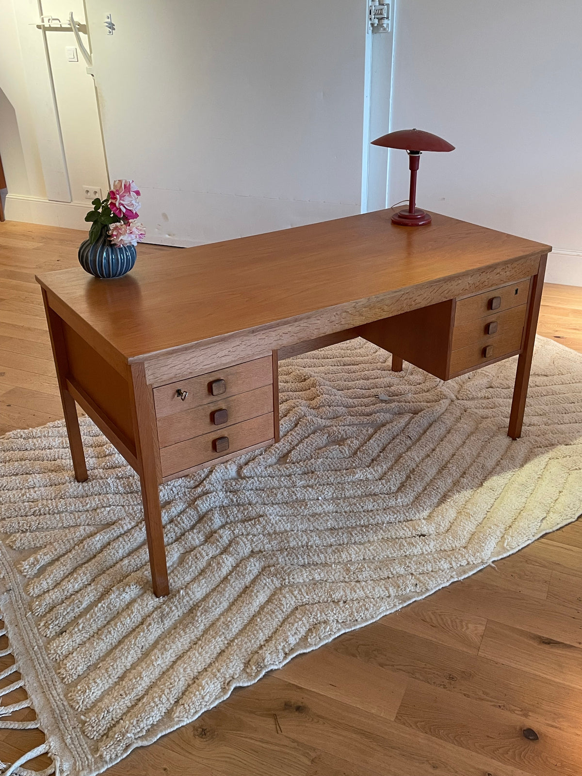Bureau scandinave vintage en chêne doré "Jonas"