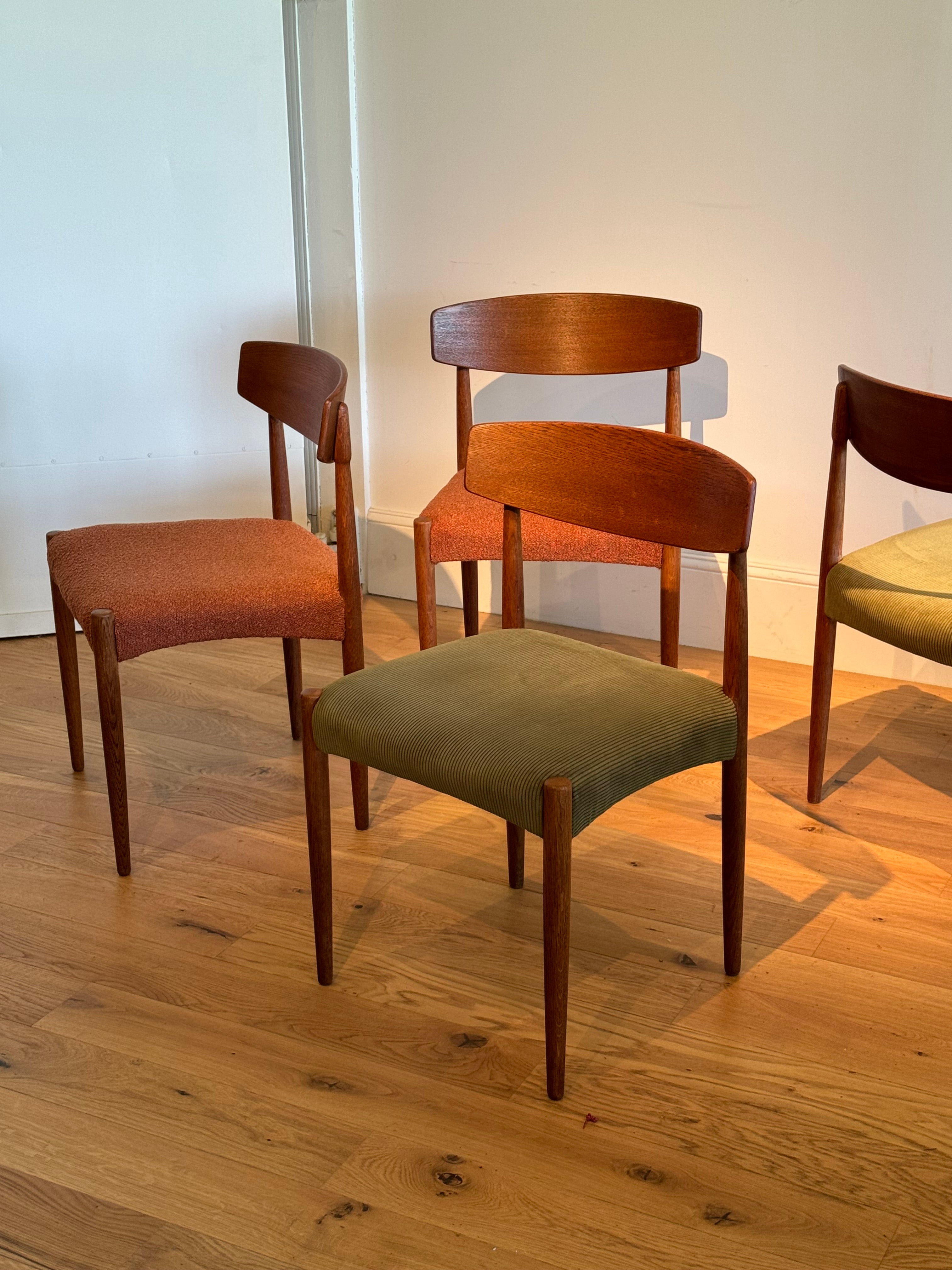 Suite de 4 chaises scandinaves vintage « Huldra » en chêne