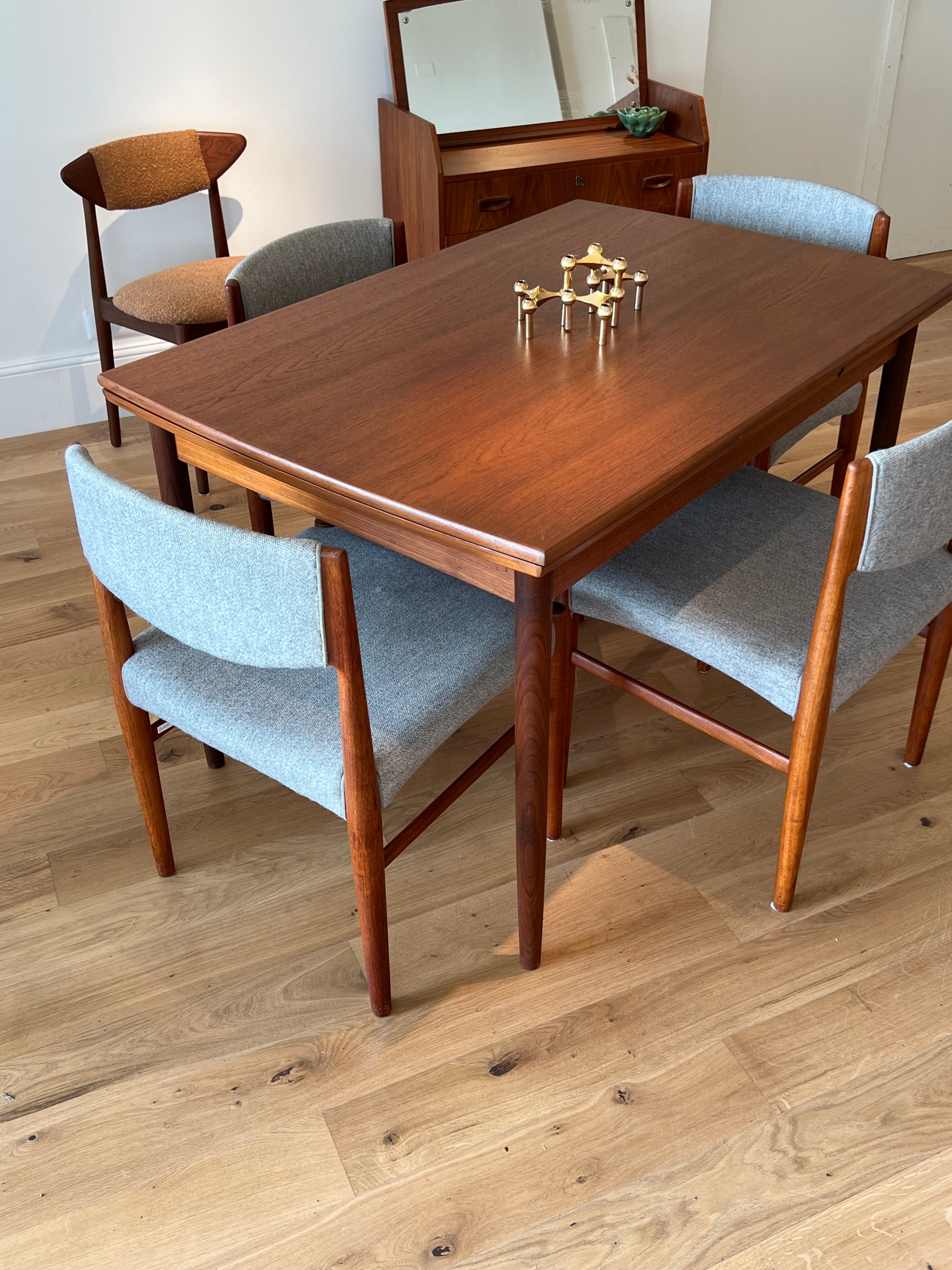 Table de salle à manger vintage scandinave en teck "Annika"