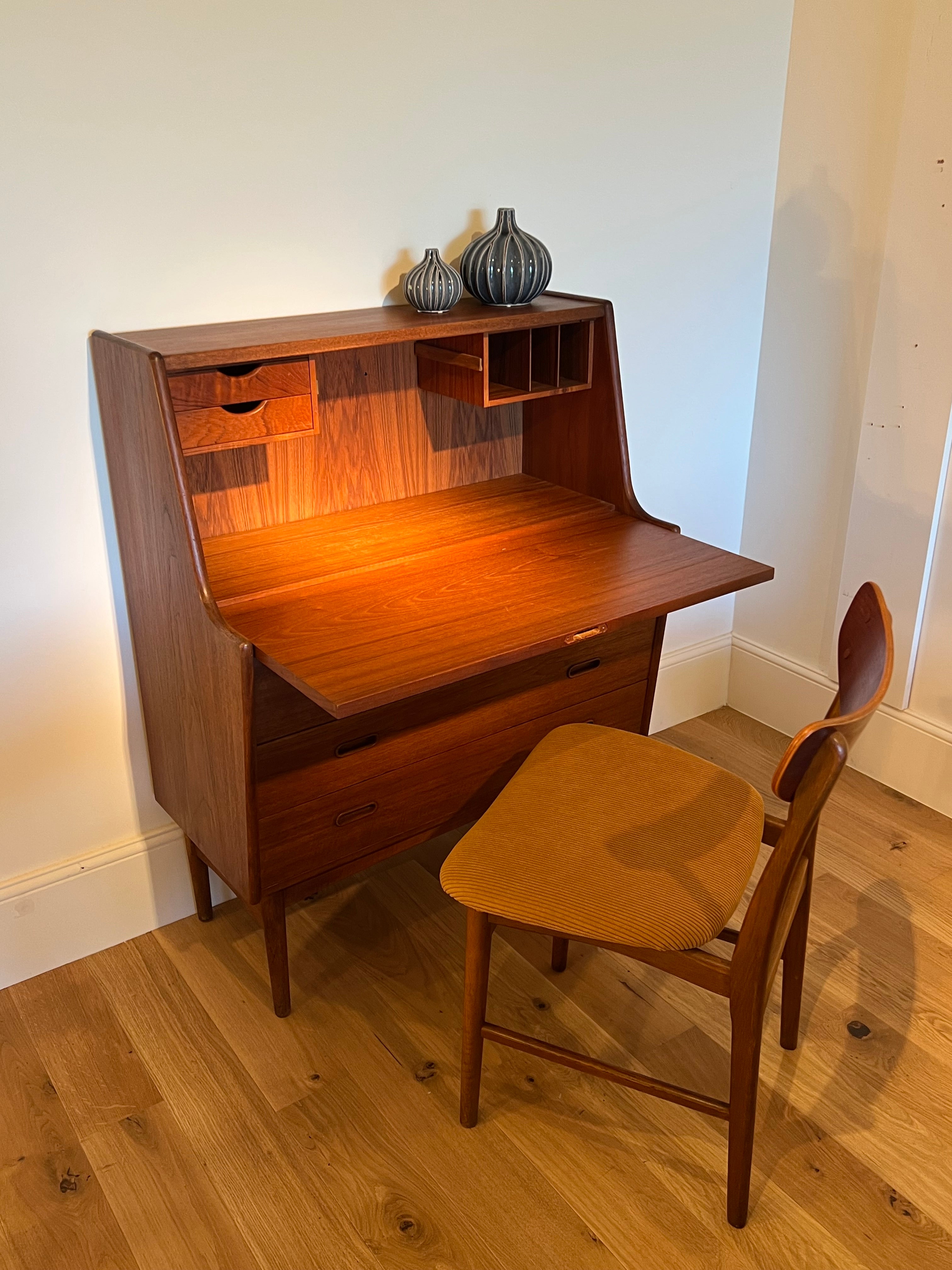 Secrétaire vintage scandinave « Alphonse » – Modèle 37 en teck par Arne Wahl Iversen pour Vinde Møbelfabrik