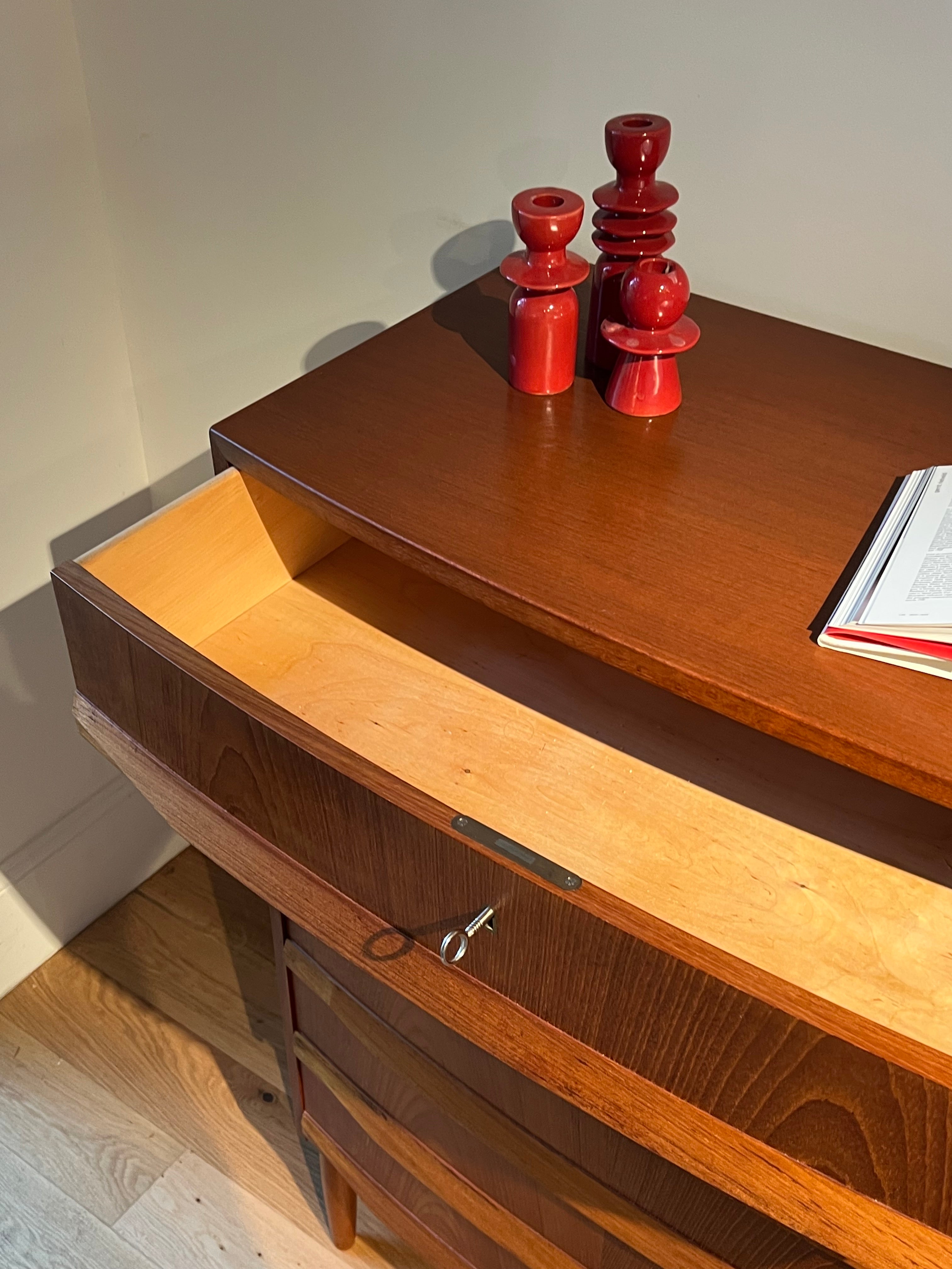 Commode scandinave vintage « Lilta »