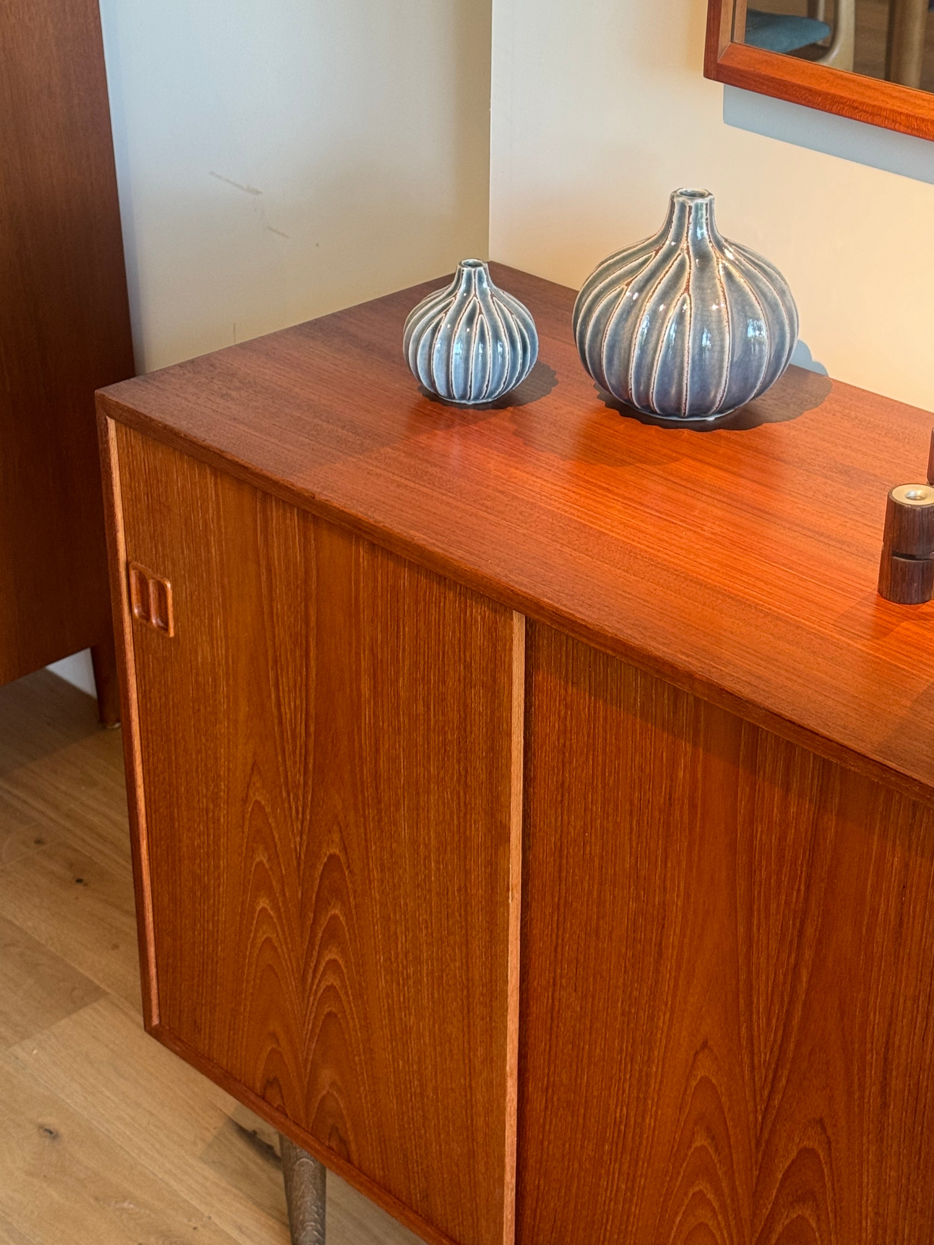 buffet scandinave vintage en teck "Britta"