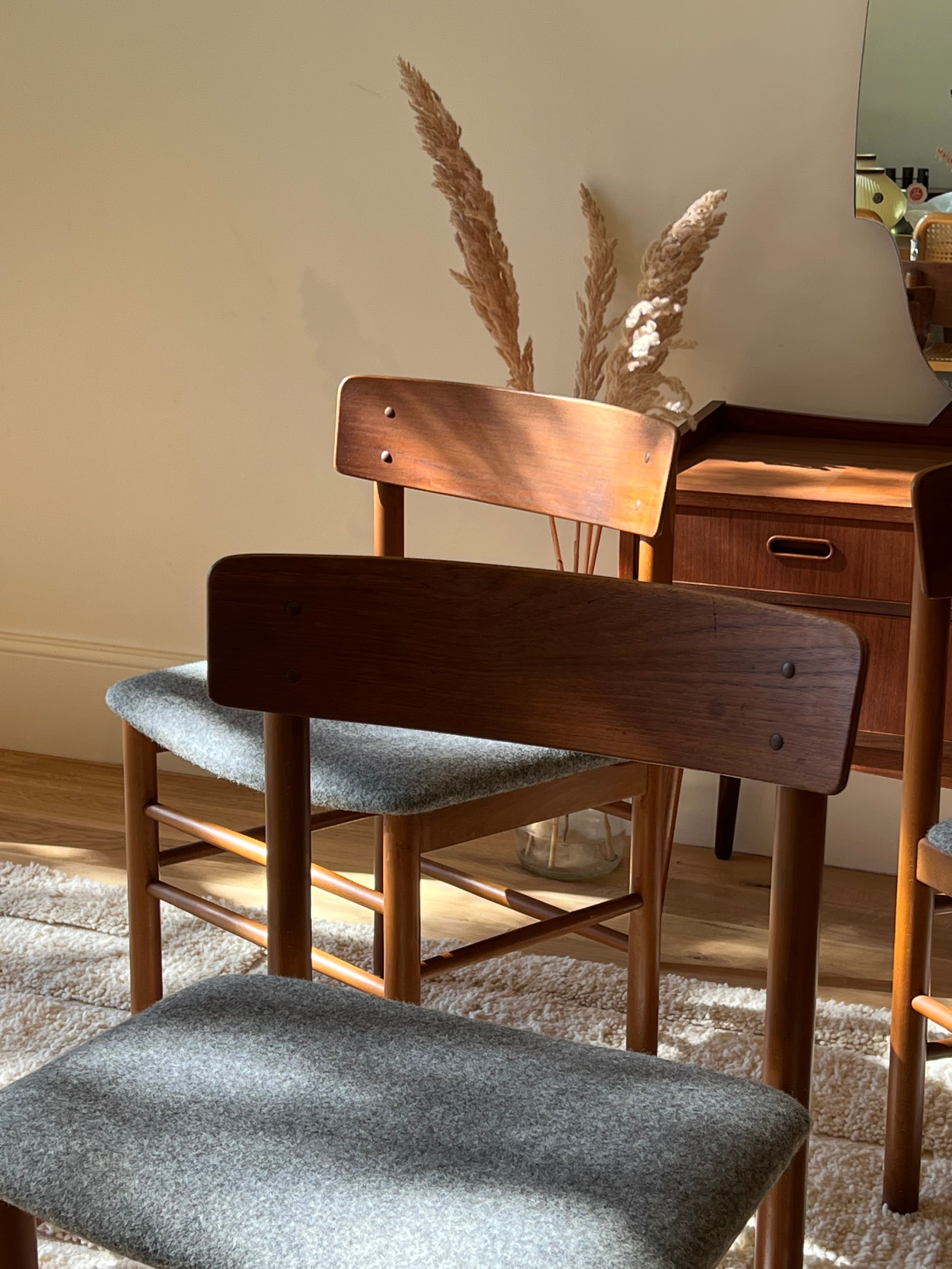 Chaise scandinave vintage en teck « Kirsa »