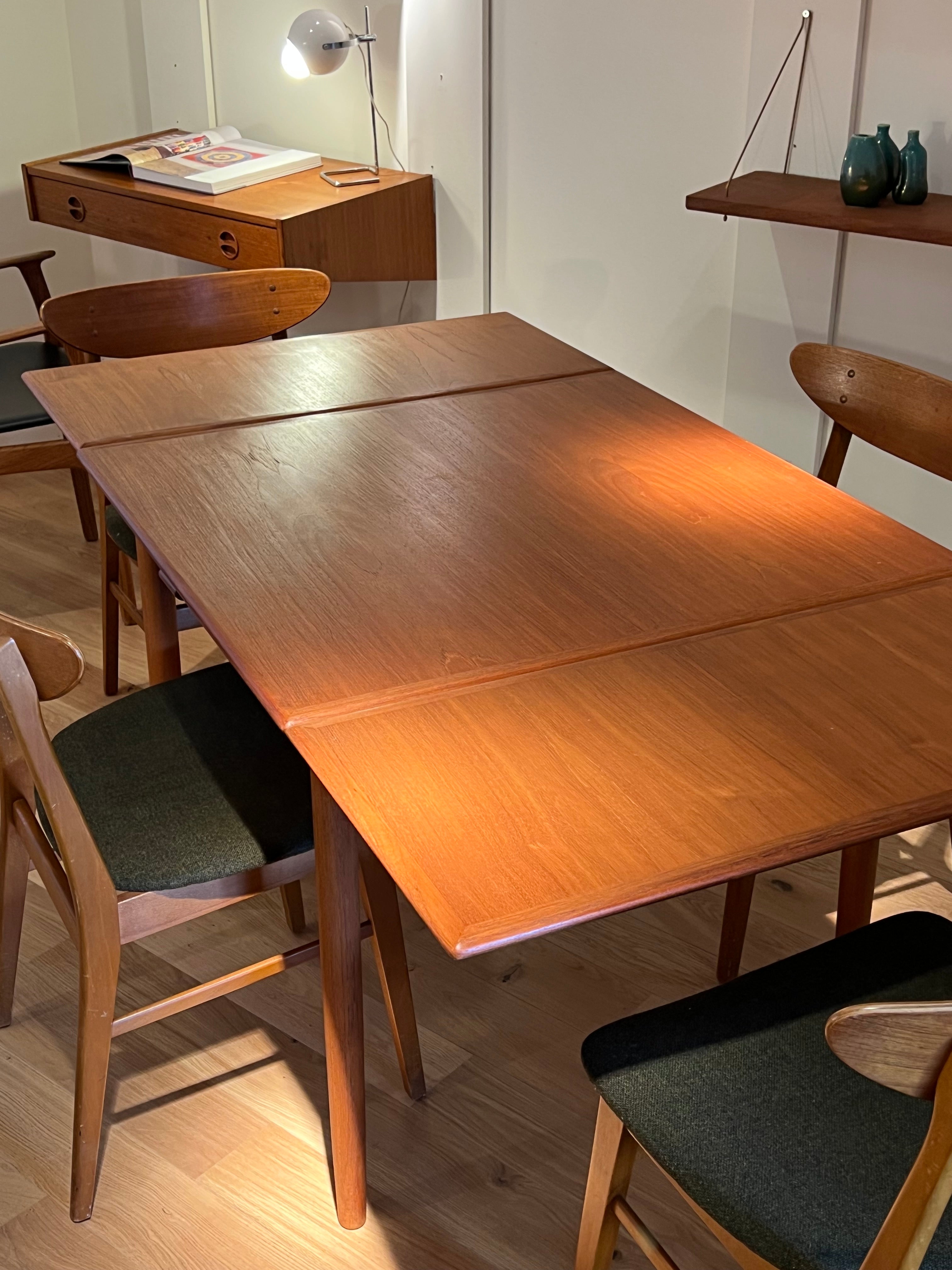 Table à manger vintage scandinave carré extensible en teck "Grete"