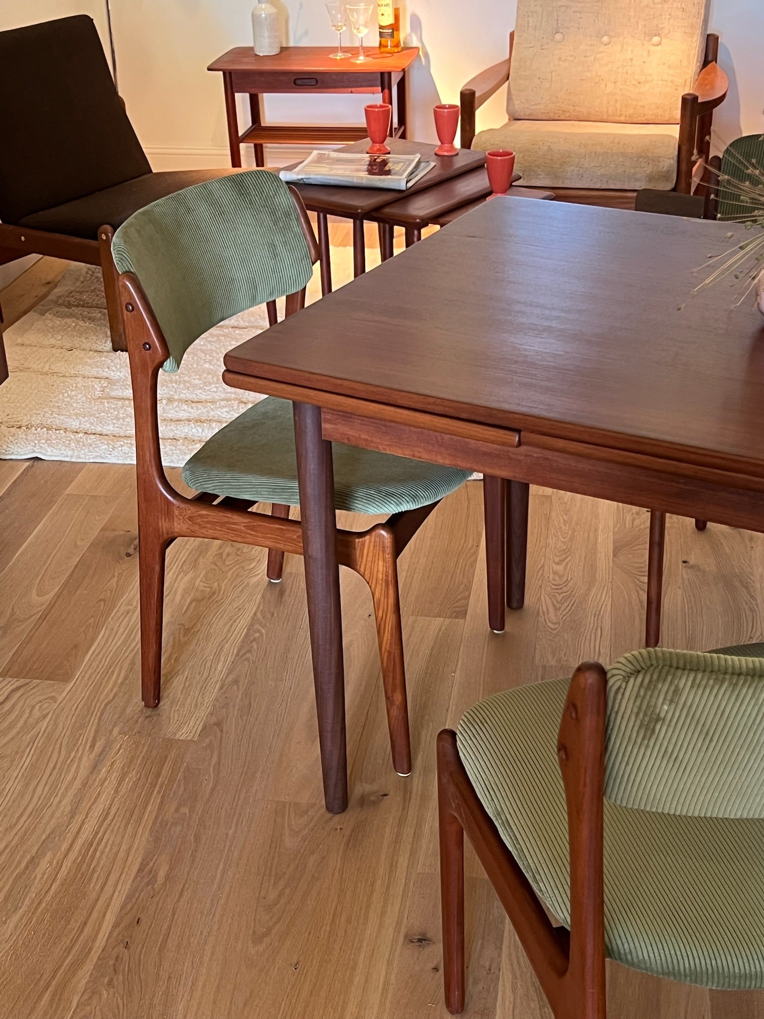 Table scandinave vintage en teck « Lara »