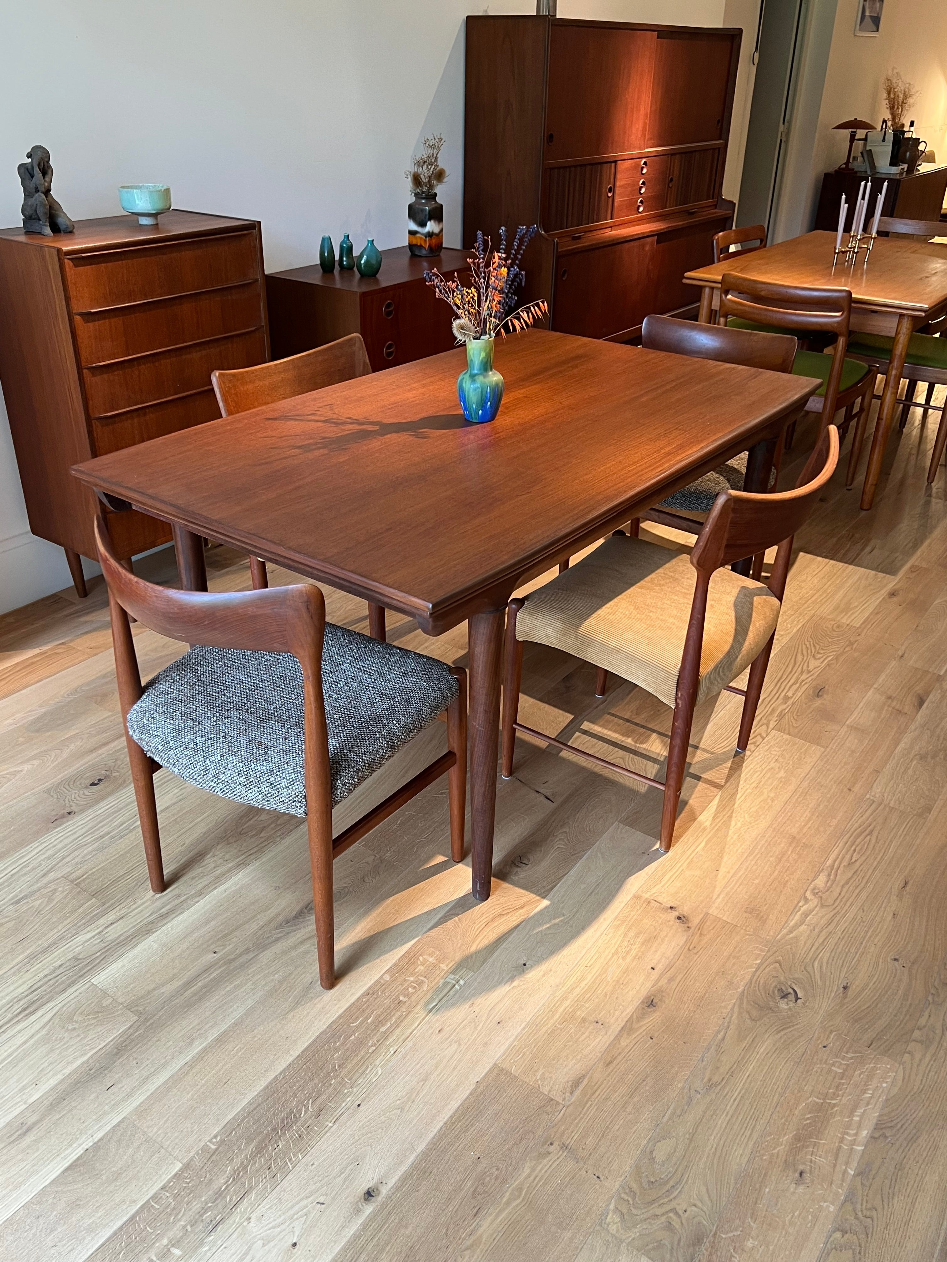 Table de salle à manger scandinave vintage en teck « Mikkel »