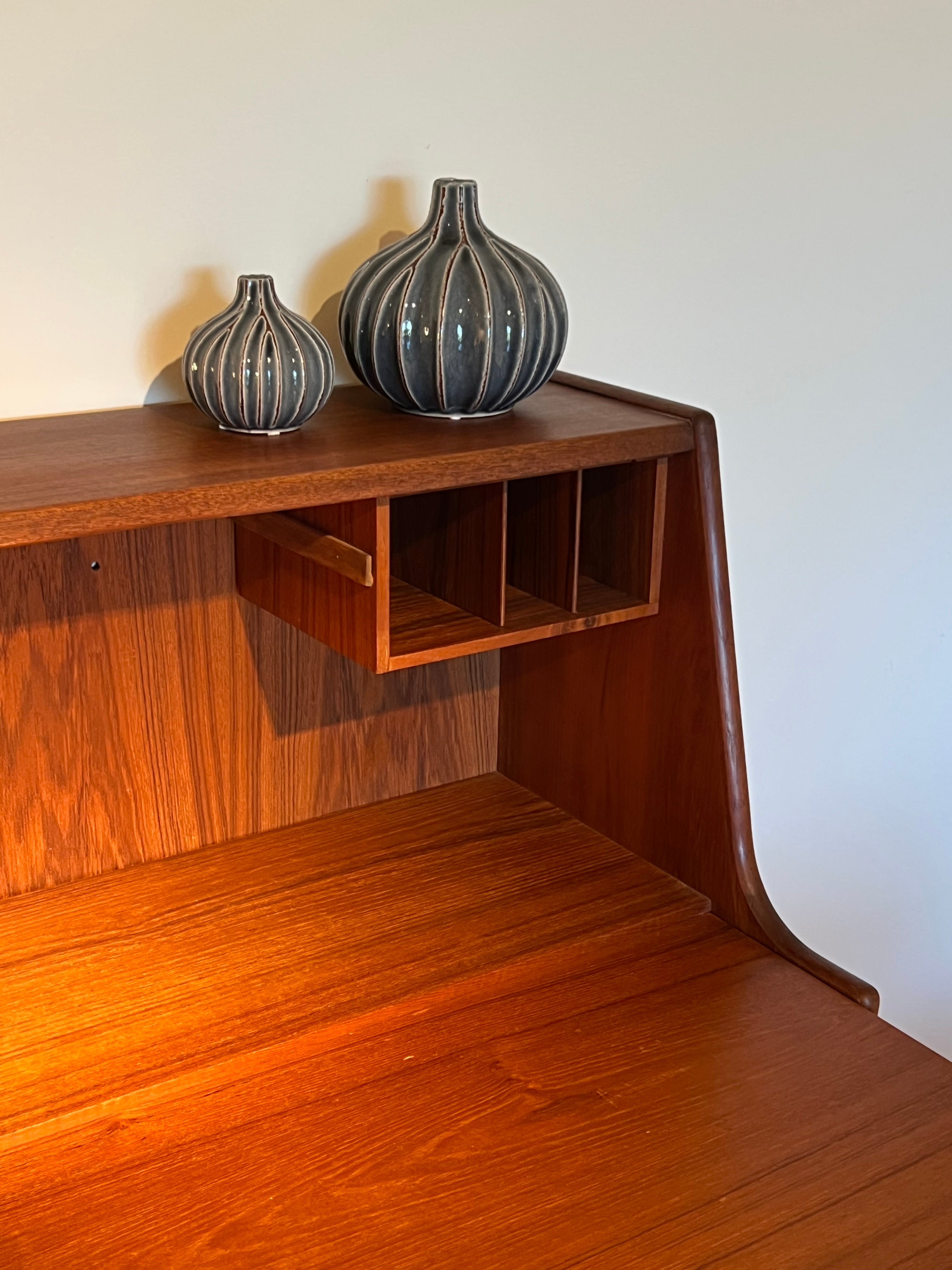 Secrétaire vintage scandinave « Alphonse » – Modèle 37 en teck par Arne Wahl Iversen pour Vinde Møbelfabrik