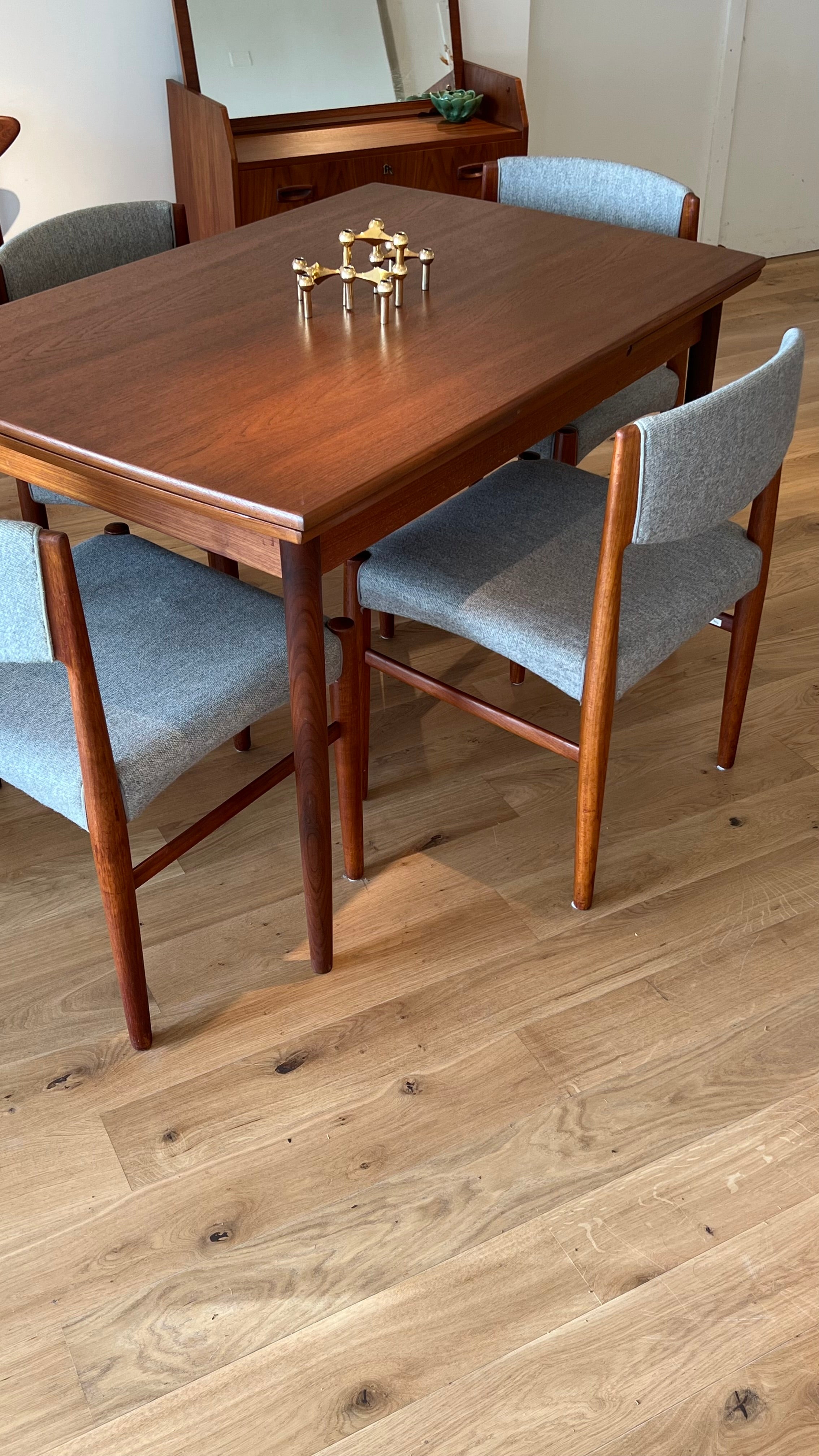 Table de salle à manger vintage scandinave en teck "Annika"