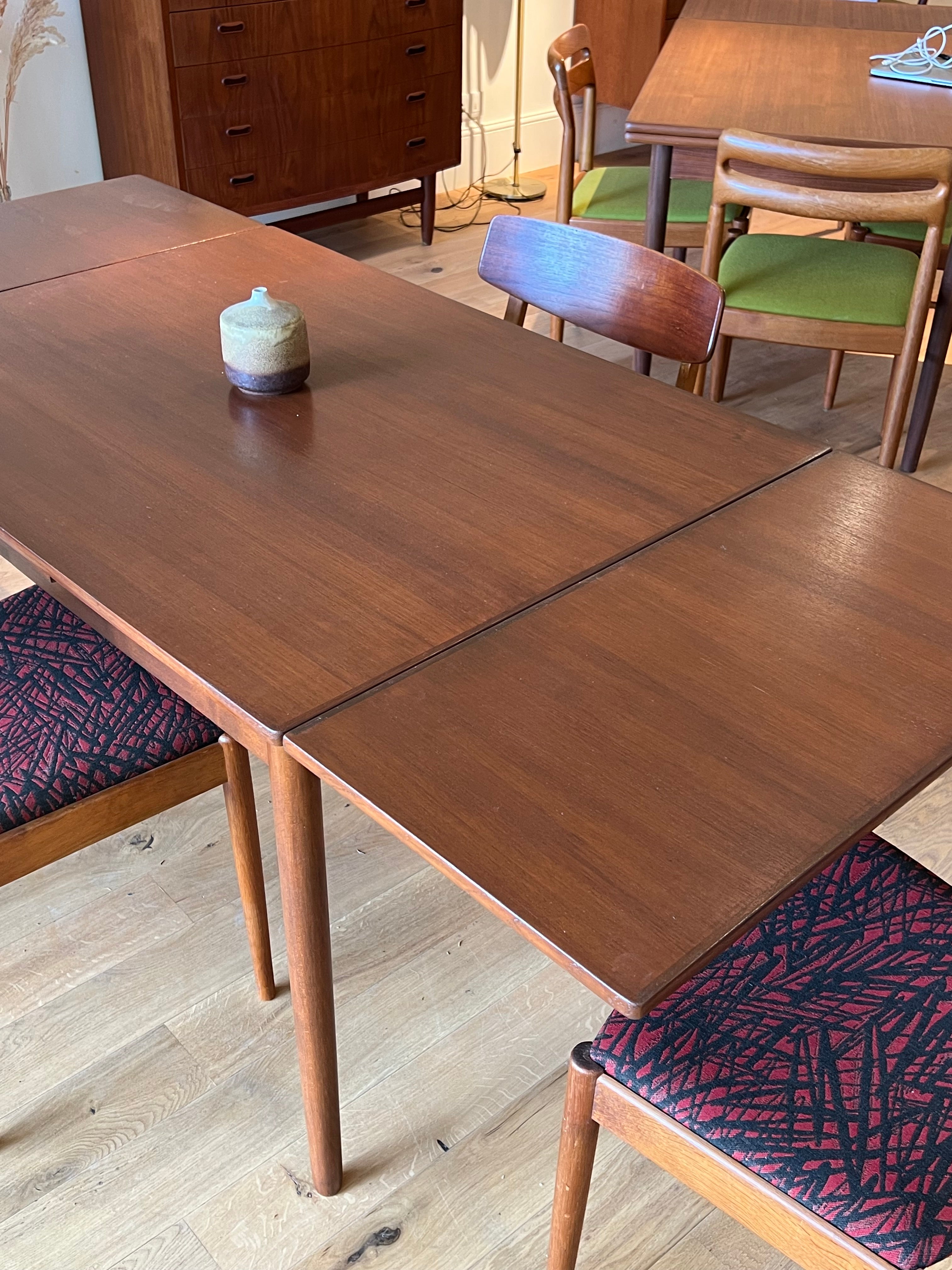 Table de salle à manger scandinave vintage "Liv"
