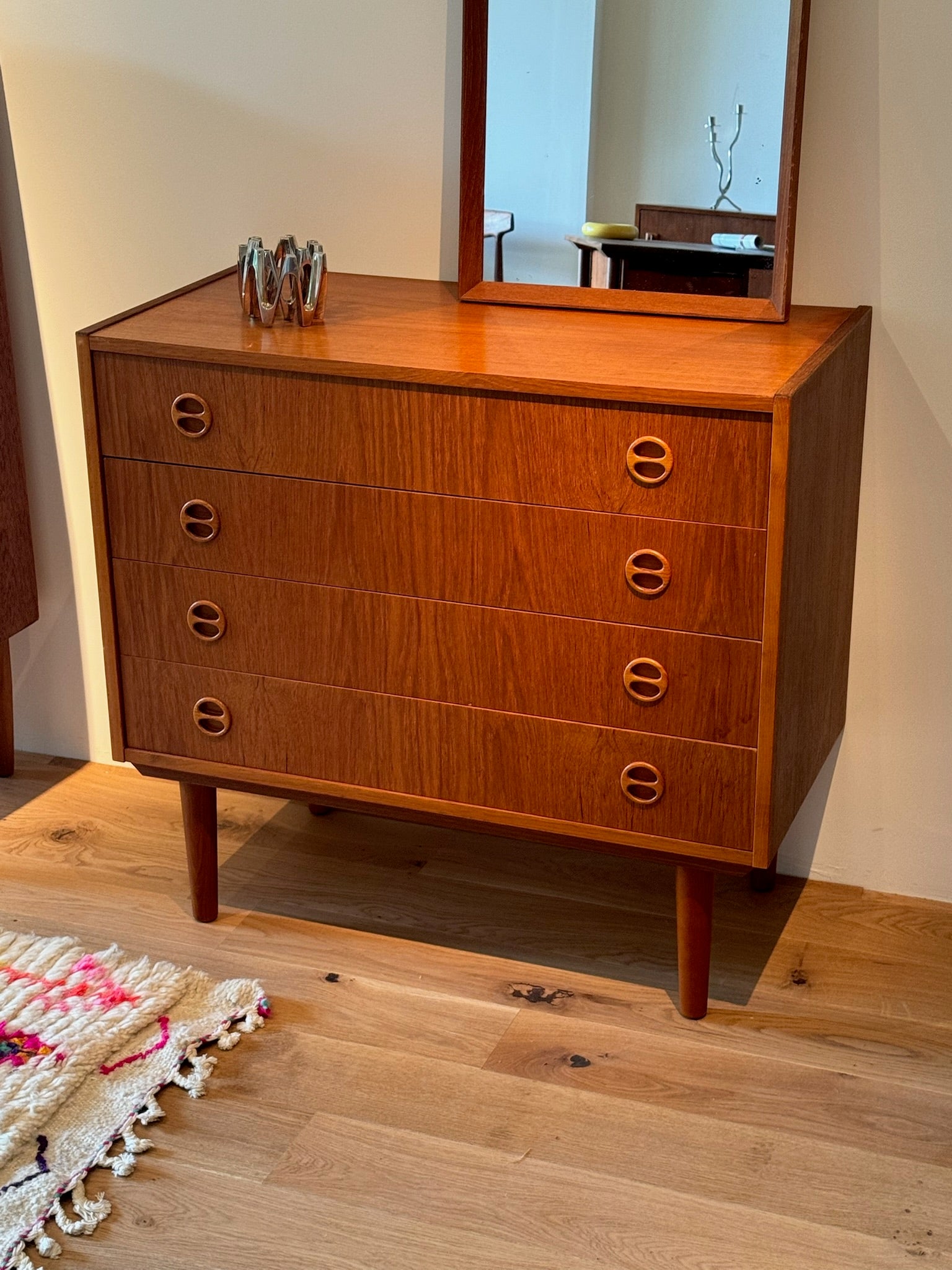 Petite commode scandinave vintage « Brisa »