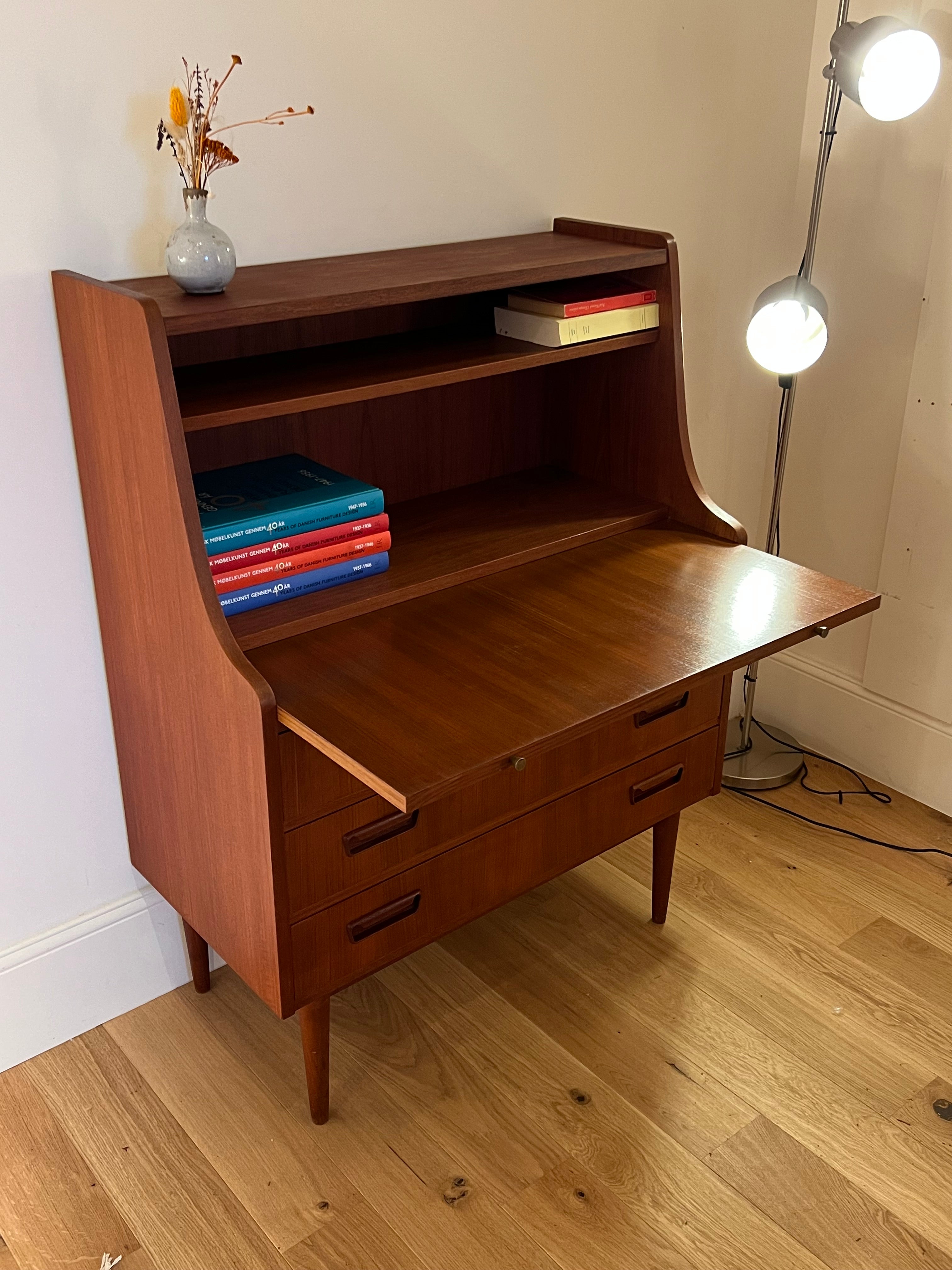 Secrétaire scandinave vintage en teck "Olan"