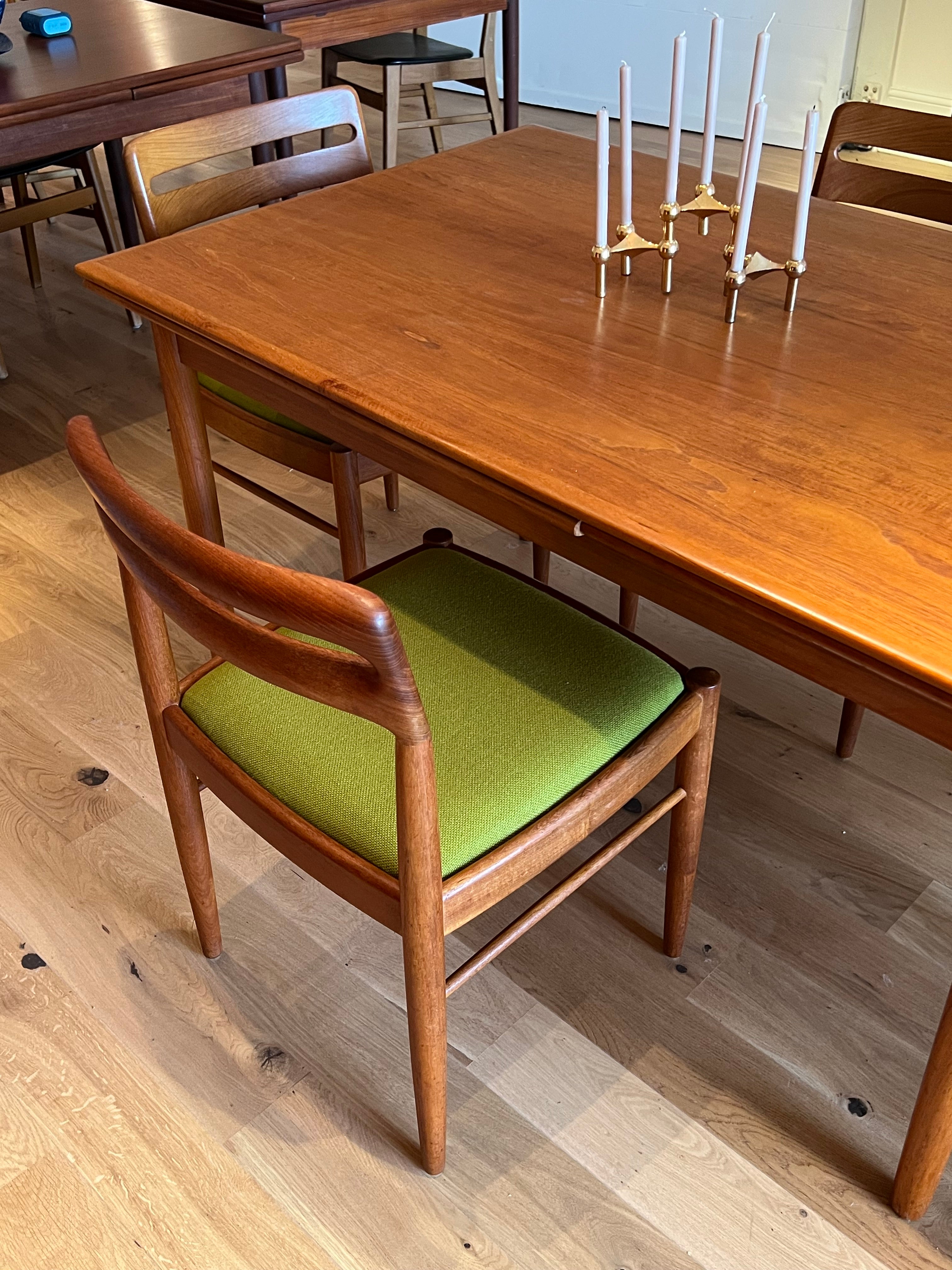 Suite de 4 chaises scandinaves « Siv » par HW Klein pour Bramin