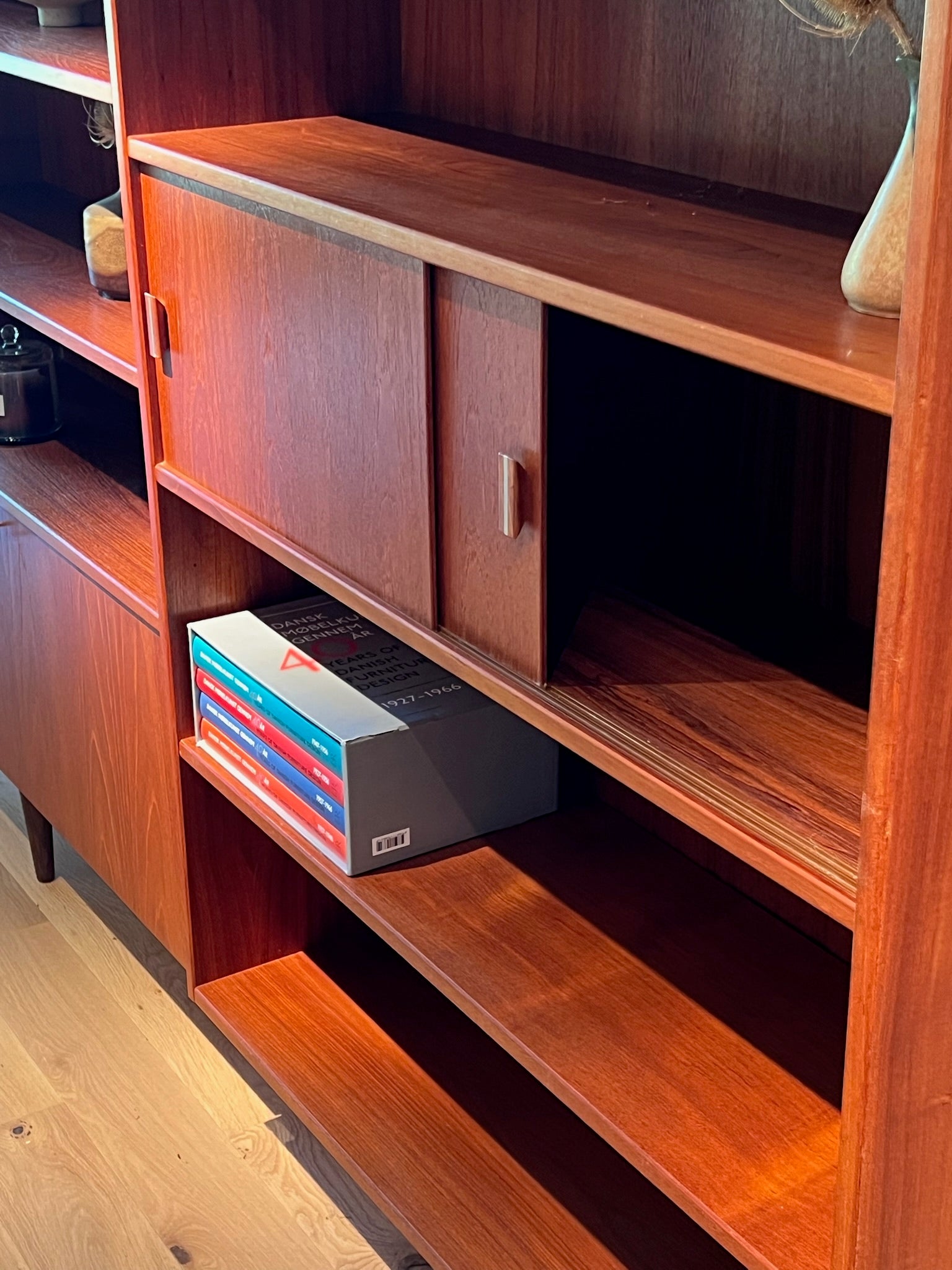 Bibliothèque scandinave vintage en teck "Astrid"