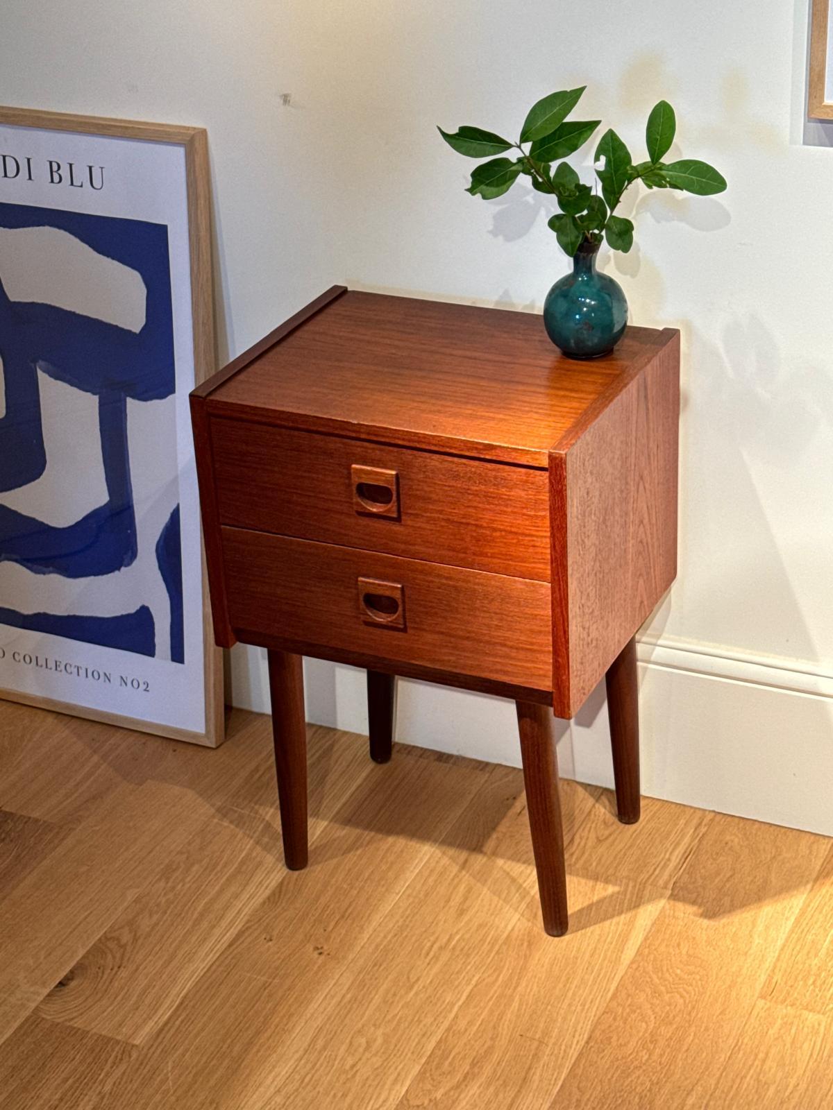 Petit chevet "Ida" scandinave vintage