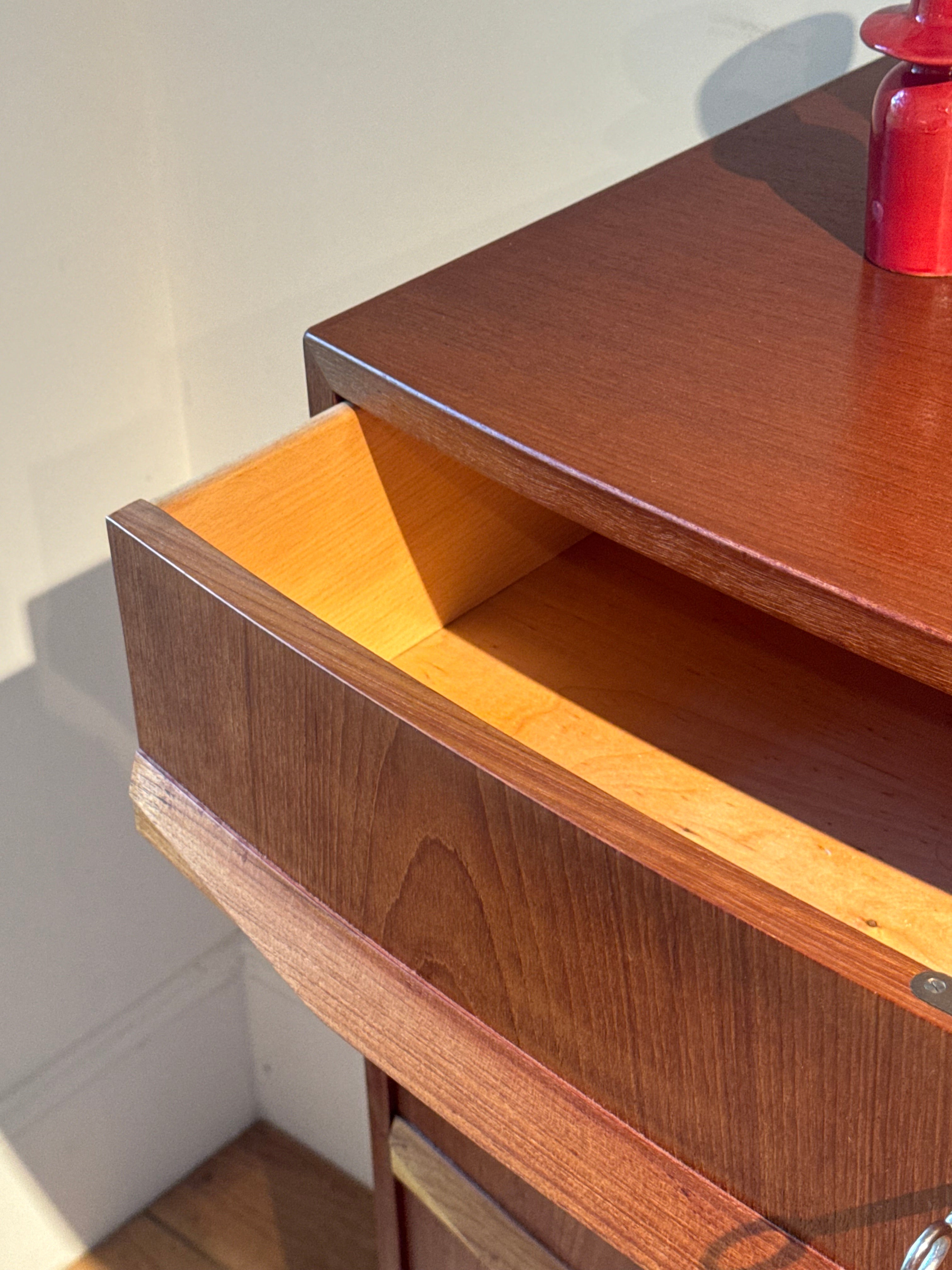 Commode scandinave vintage « Lilta »