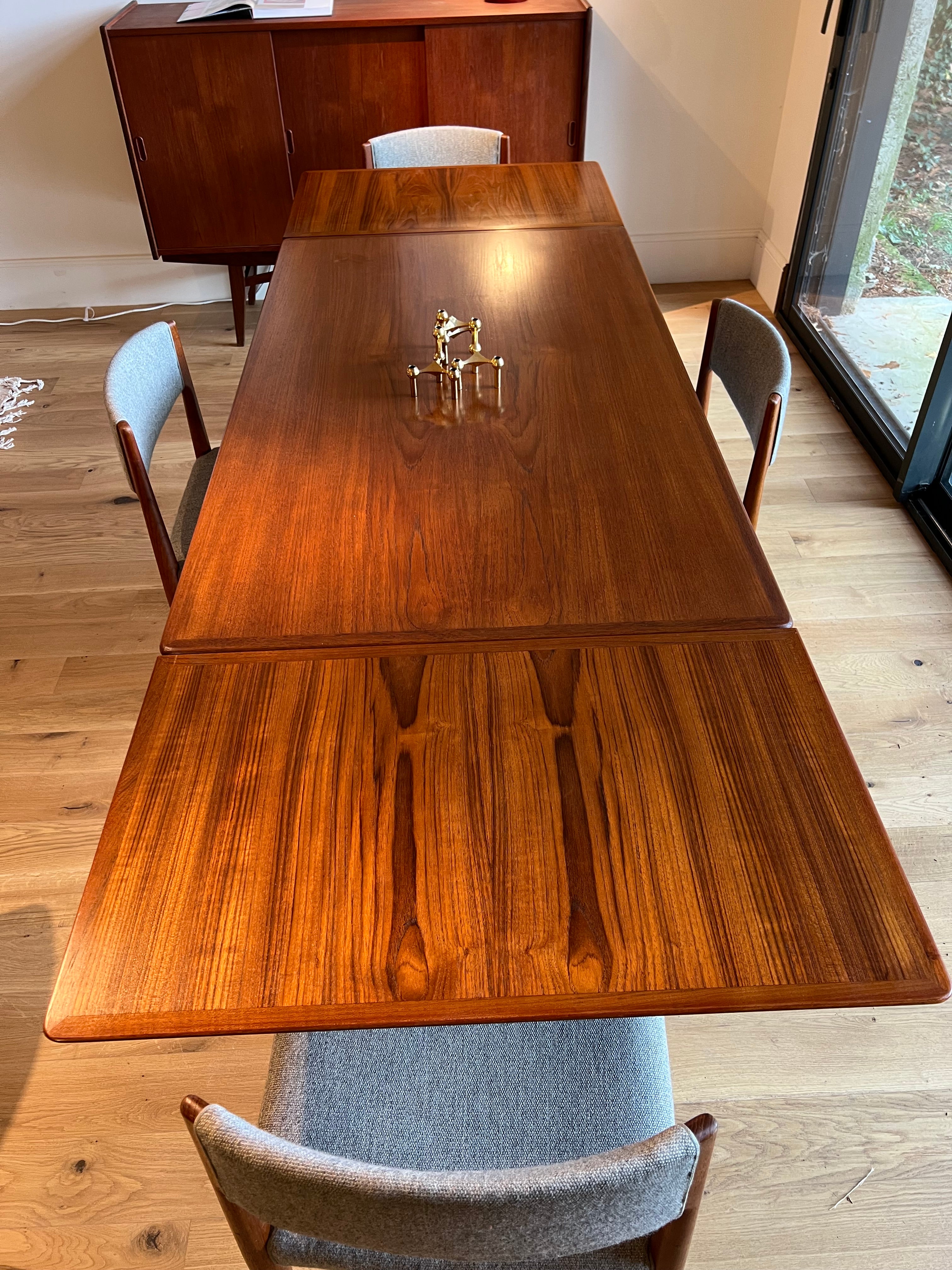 Table de salle à manger scandinave vintage extensible en teck – Johannes Andersen, années 1960