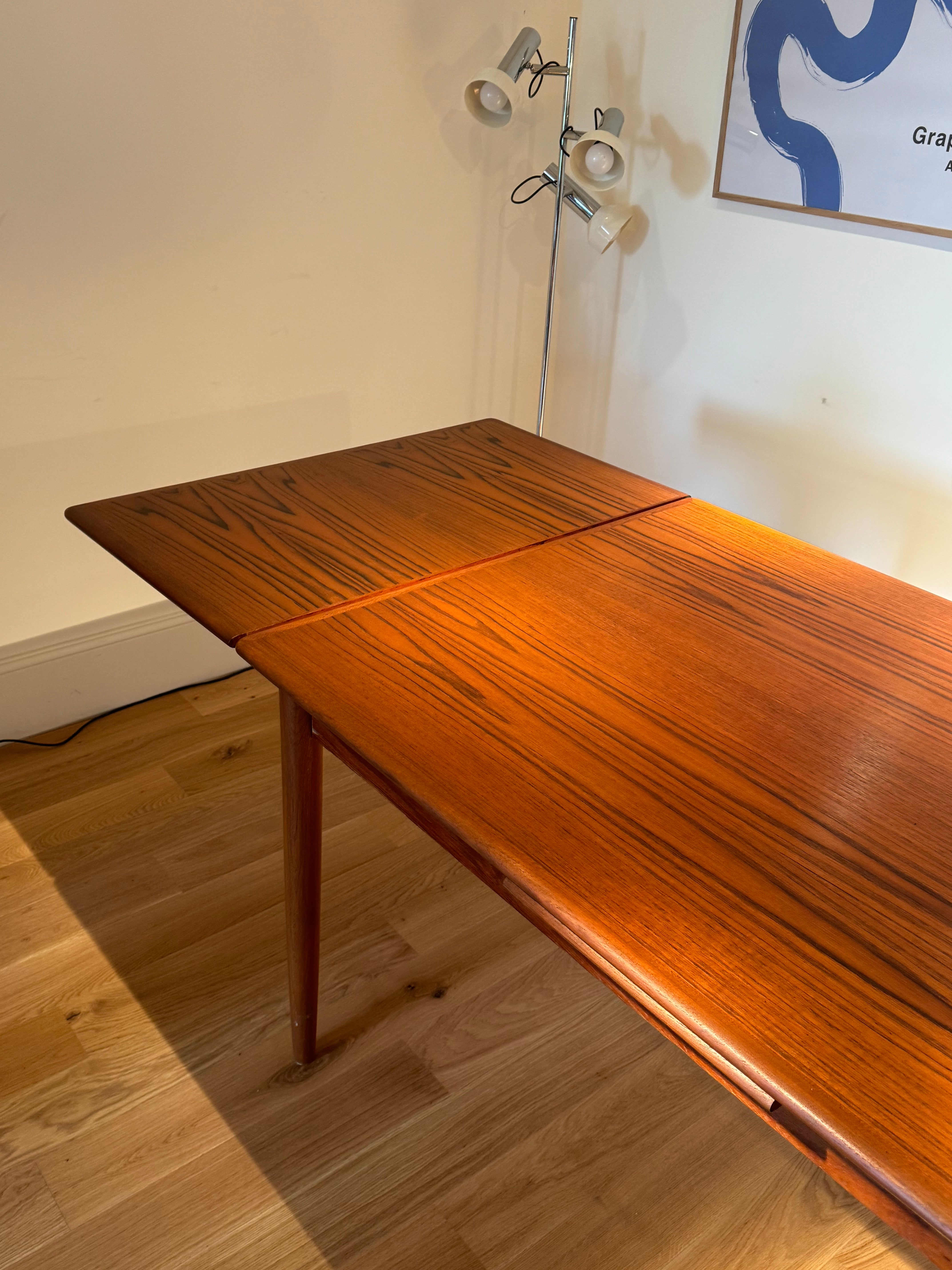 Table de salle à manger vintage scandinave en teck "Lovisa"