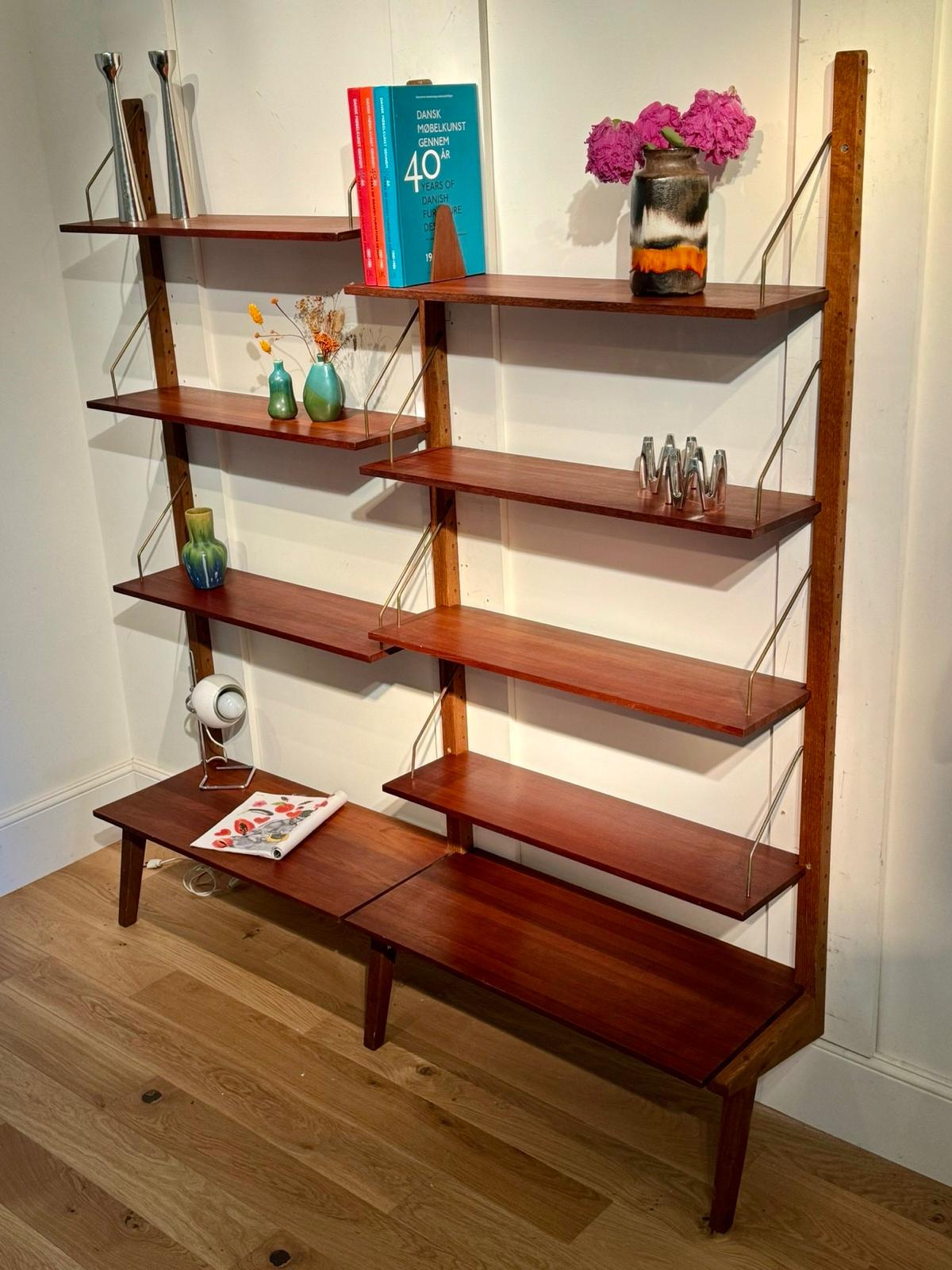 Bibliothèque scandinave vintage "Alva" en teck