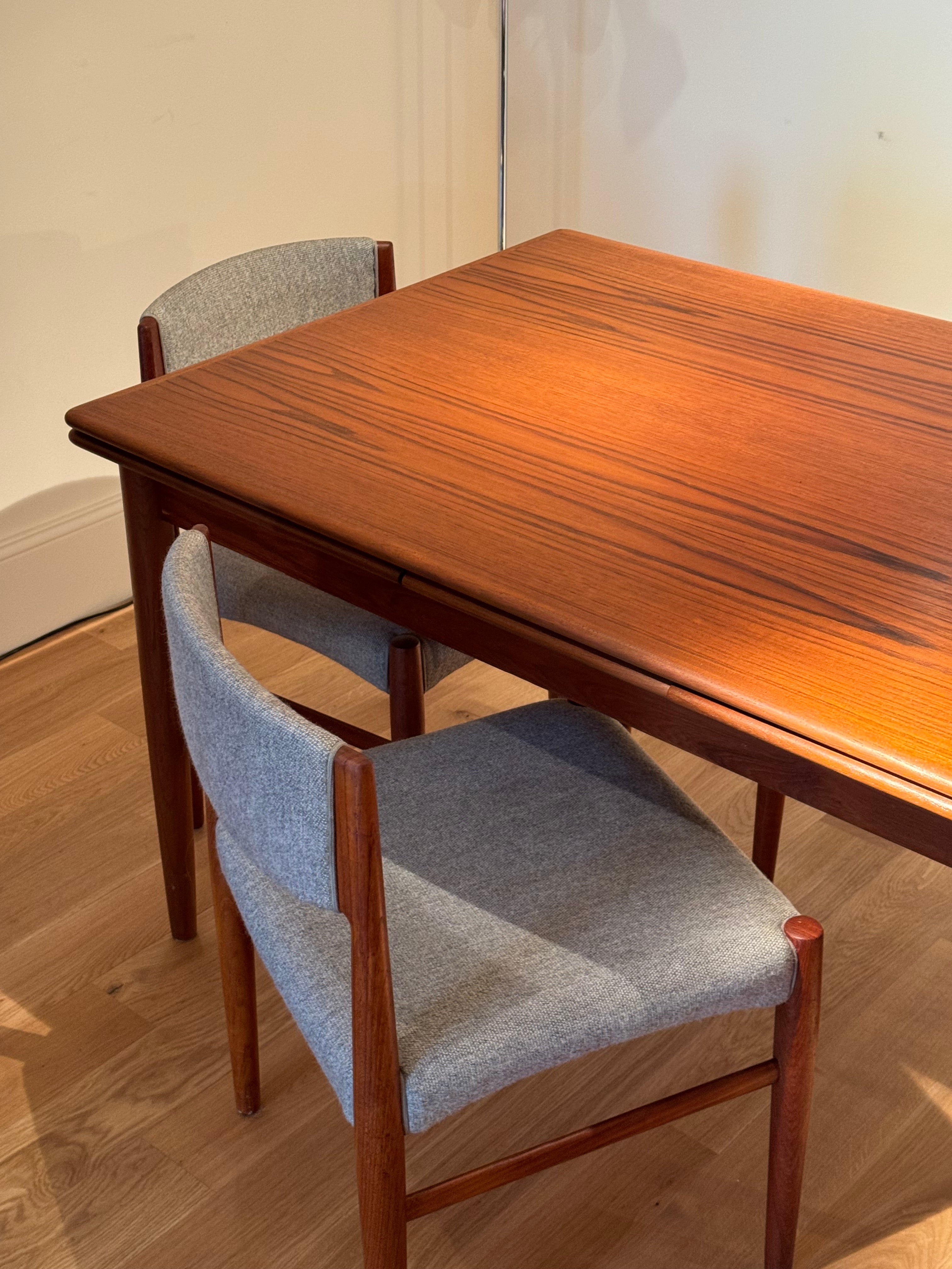 Table de salle à manger vintage scandinave en teck "Lovisa"