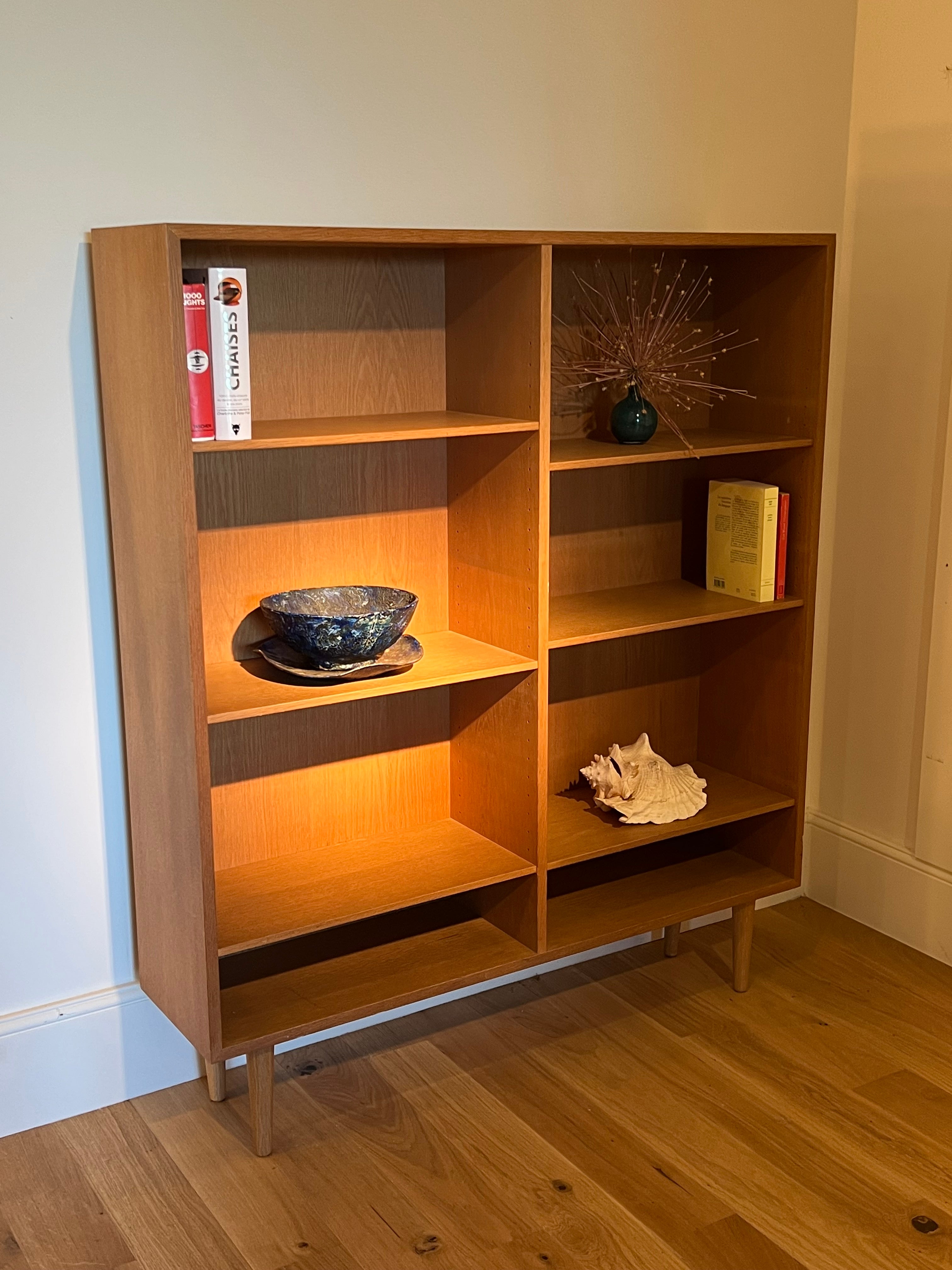 Bibliothèque scandinave vintage en chêne "Tiria"