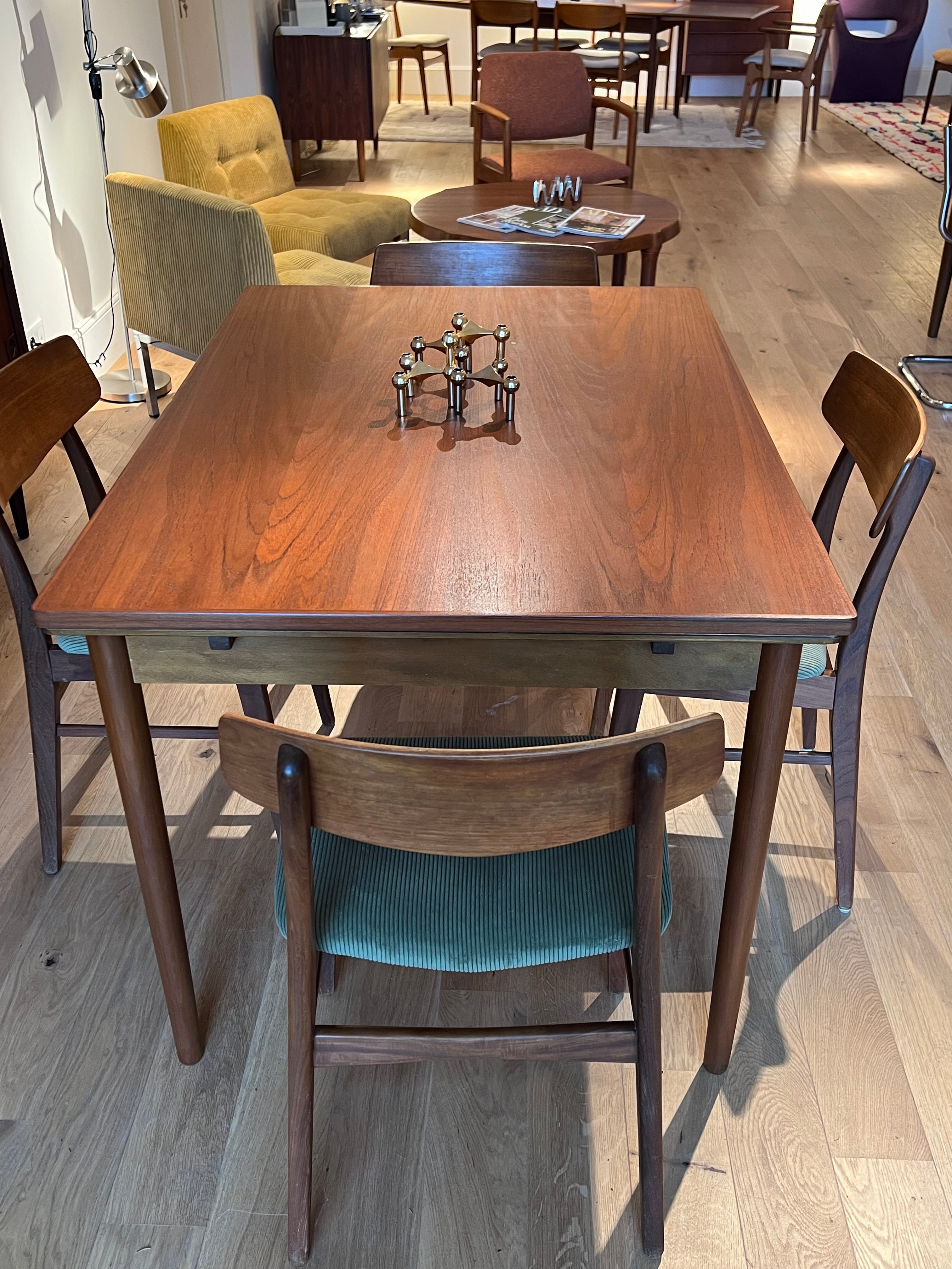 Table de salle à manger scandinave vintage extensible en teck "Lira"