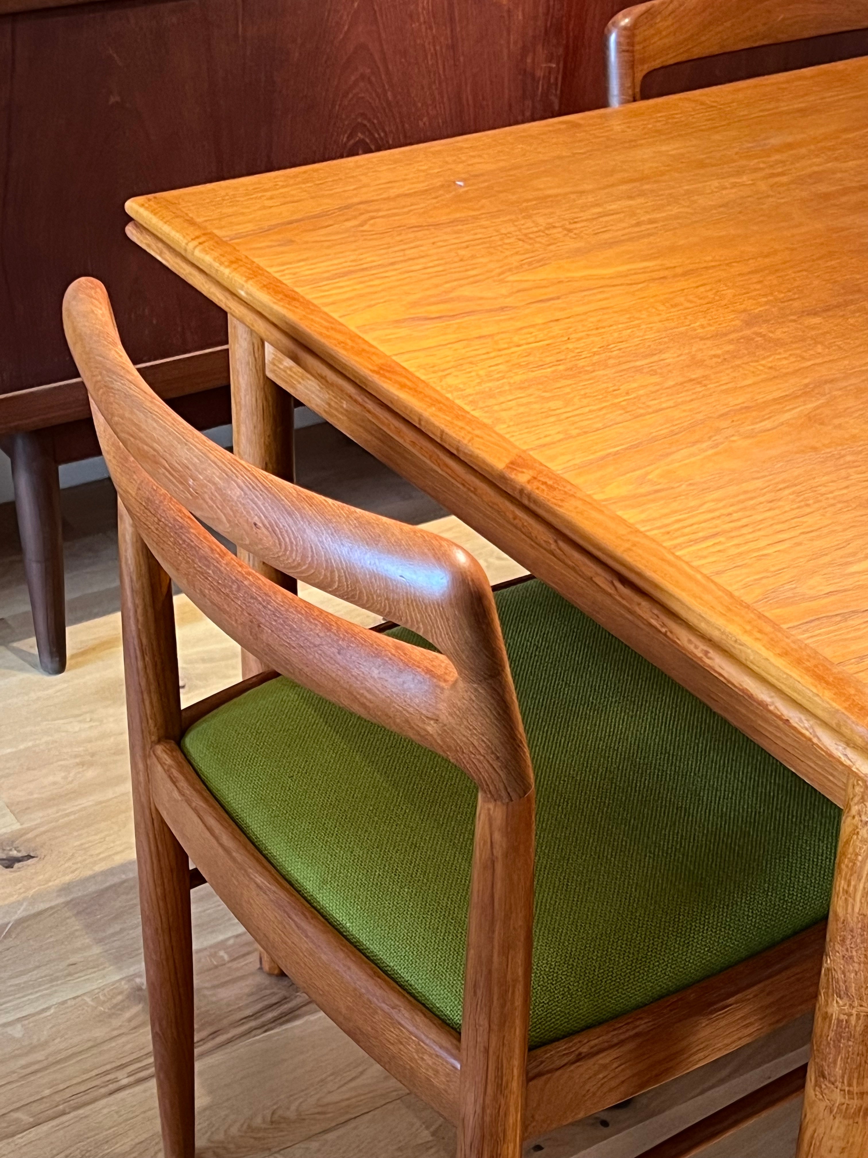 Suite de 4 chaises scandinaves « Siv » par HW Klein pour Bramin