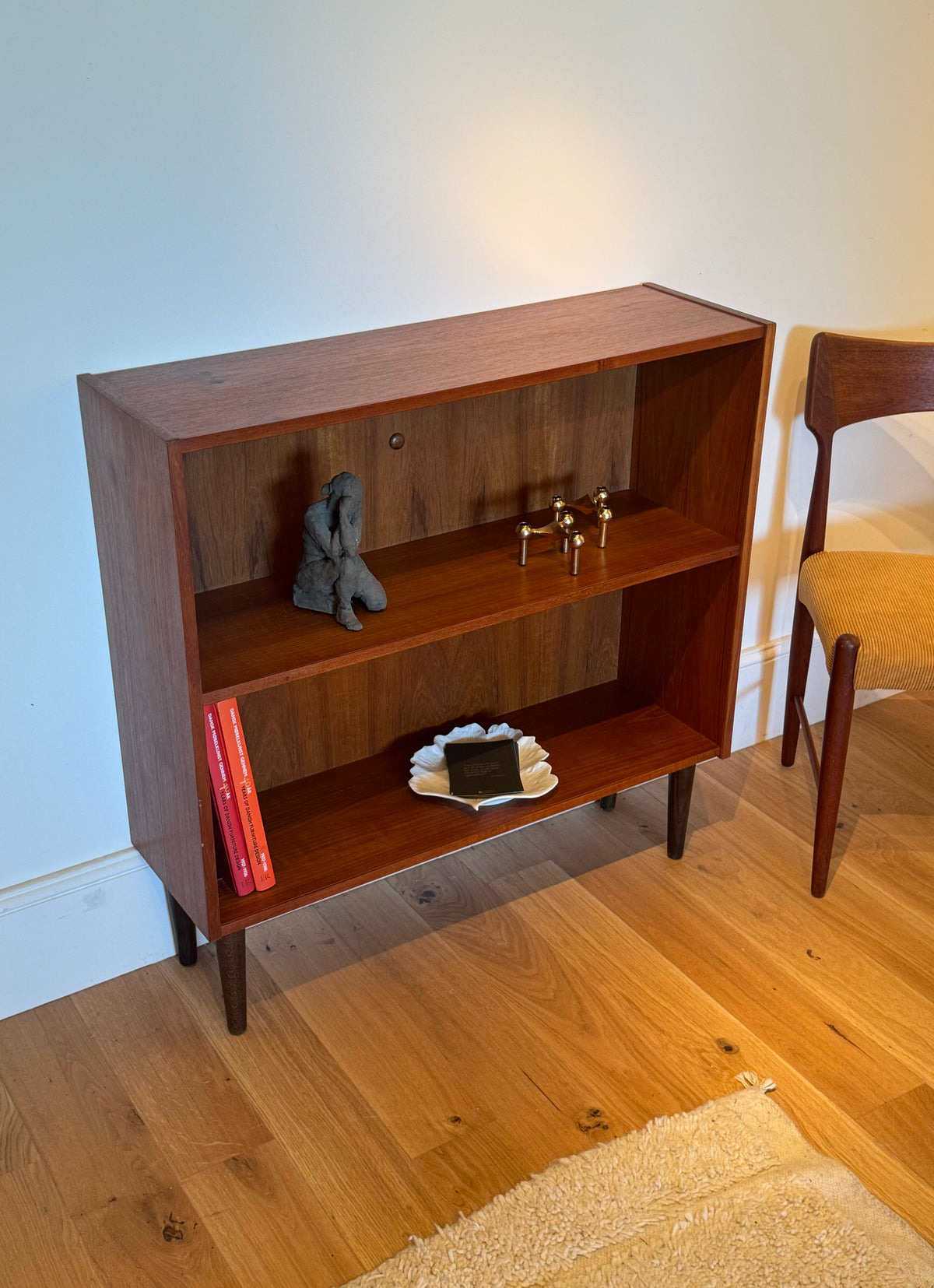 Petite bibliothèque scandinave vintage en teck « Ellen »