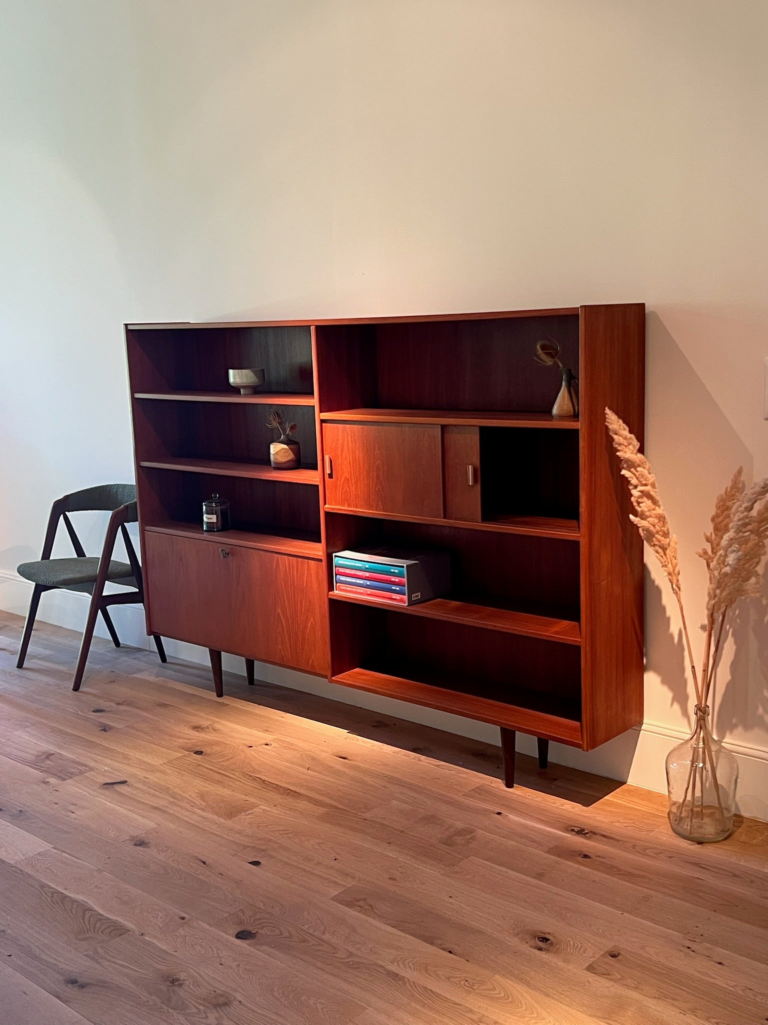 Bibliothèque scandinave vintage en teck "Astrid"