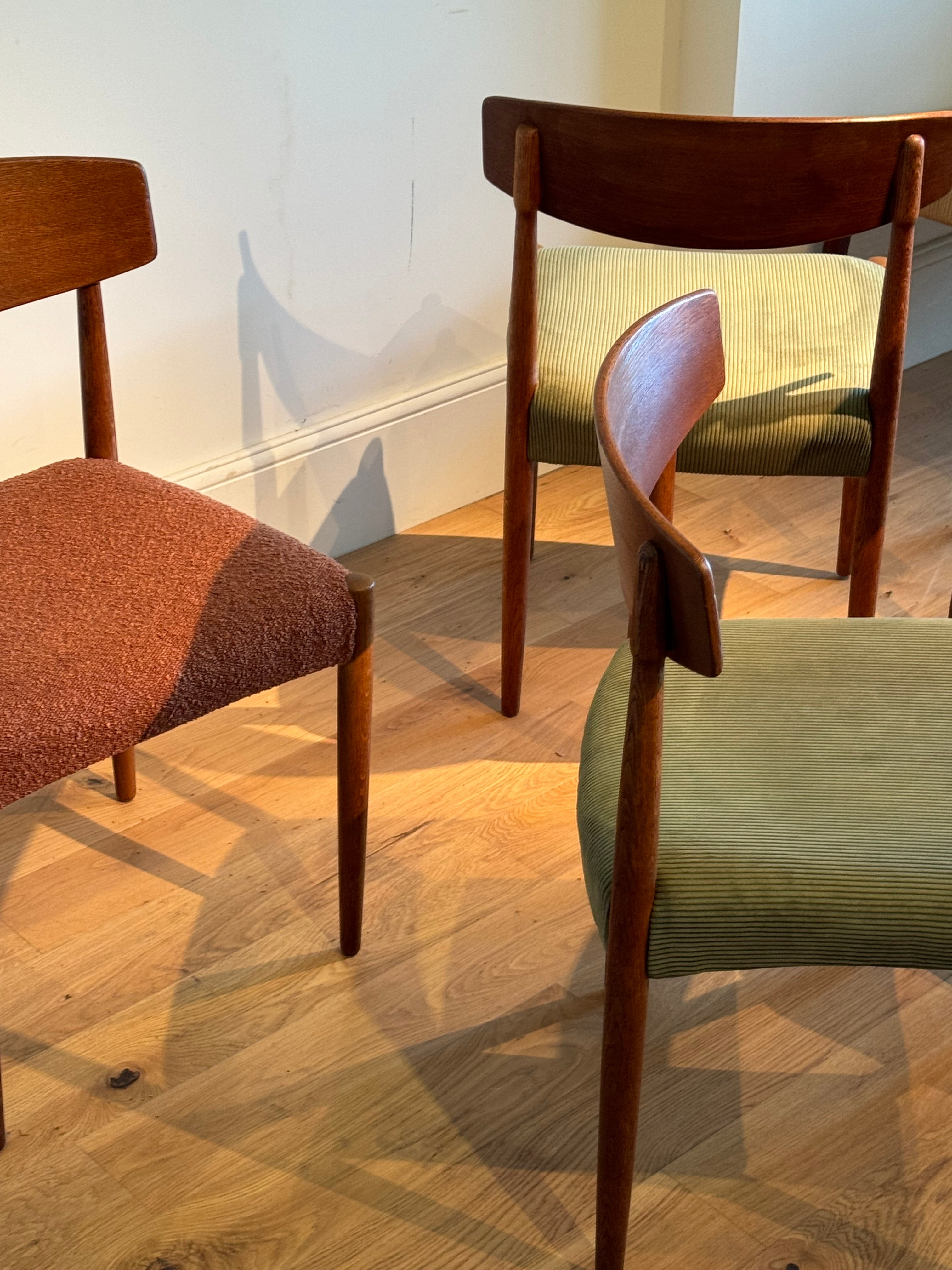 Suite de 4 chaises scandinaves vintage « Huldra » en chêne