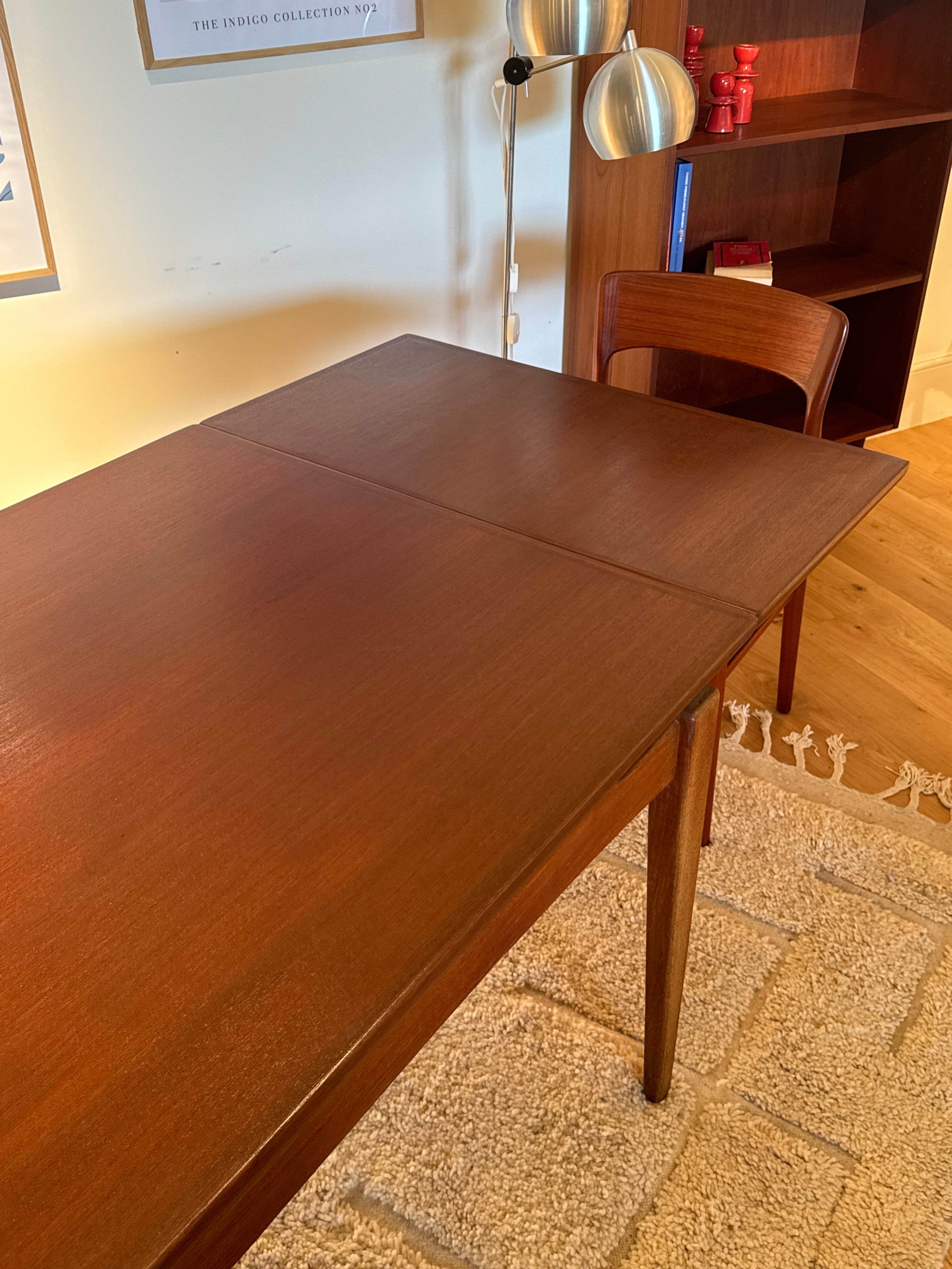 Table scandinave vintage en teck « Ursula »