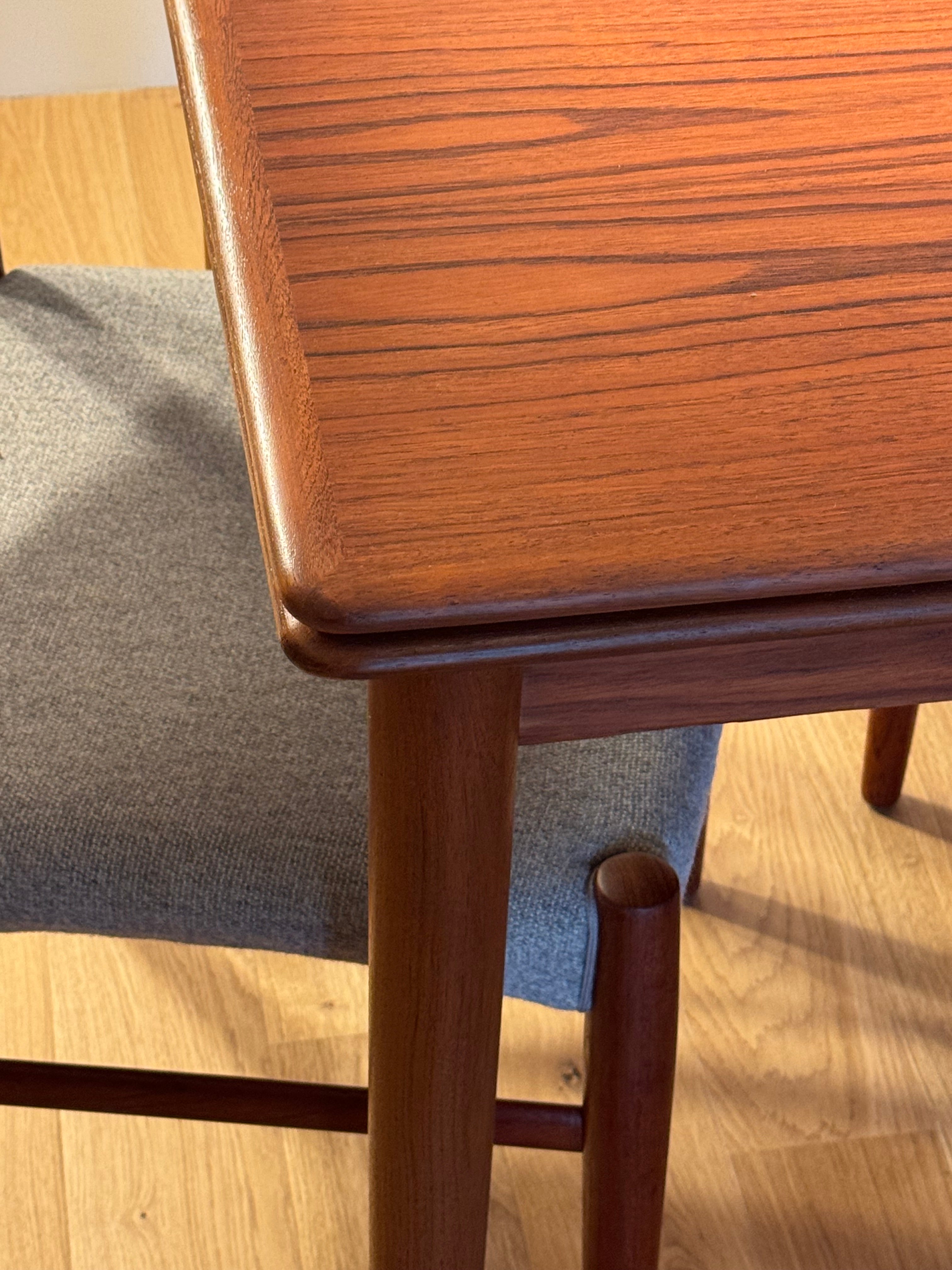 Table de salle à manger vintage scandinave en teck "Lovisa"