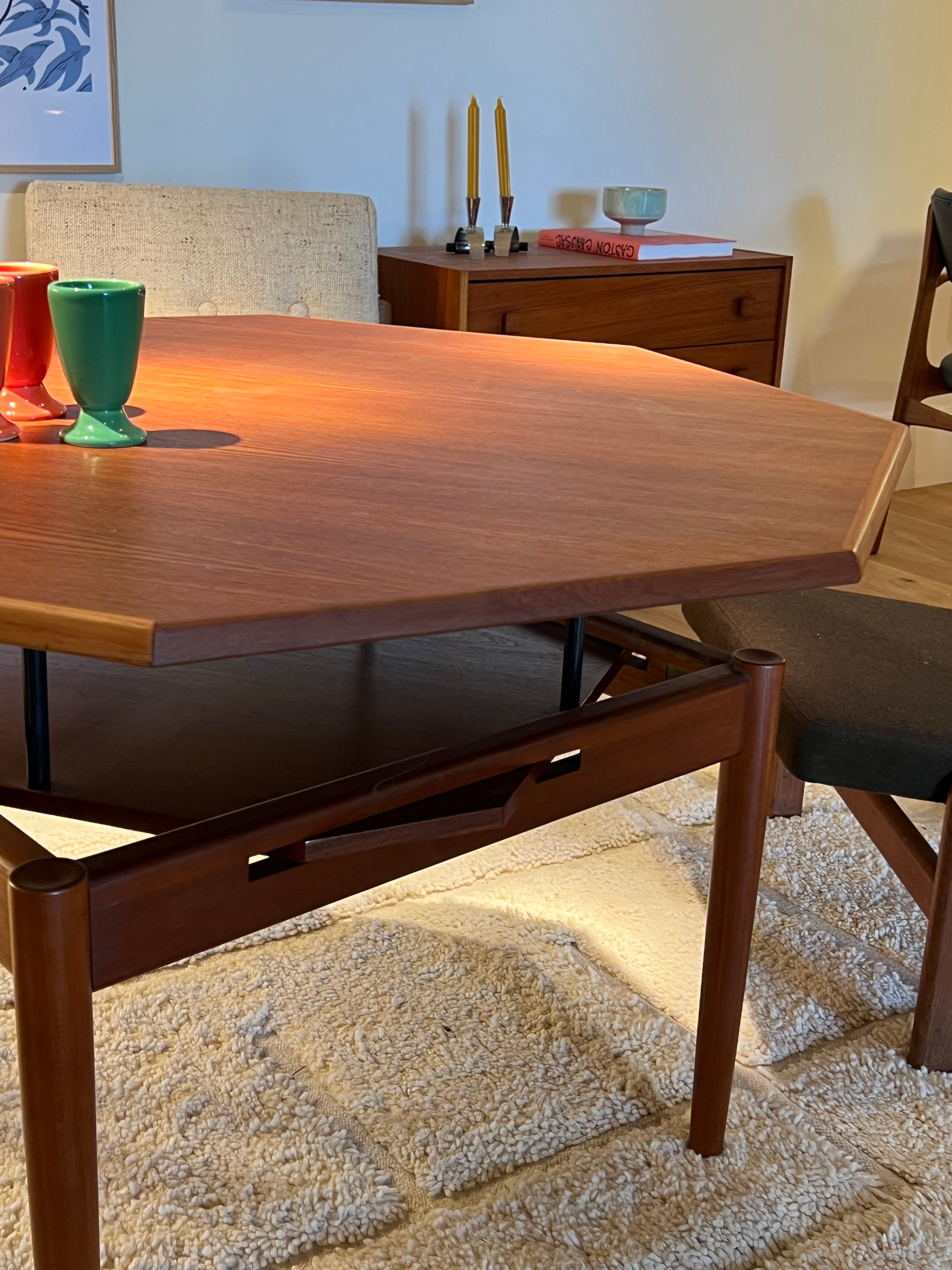 Table basse octogonale scandinave vintage "Siv"