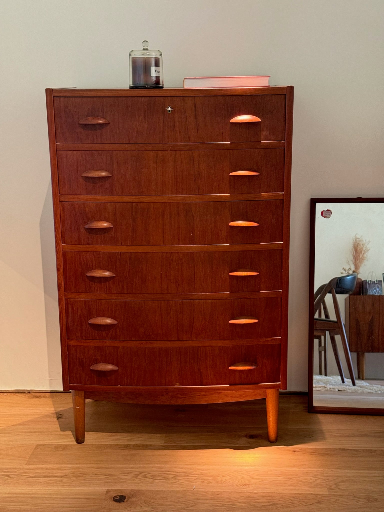 Grande commode chiffonier scandinave vintage en teck «Sören » – Années 60