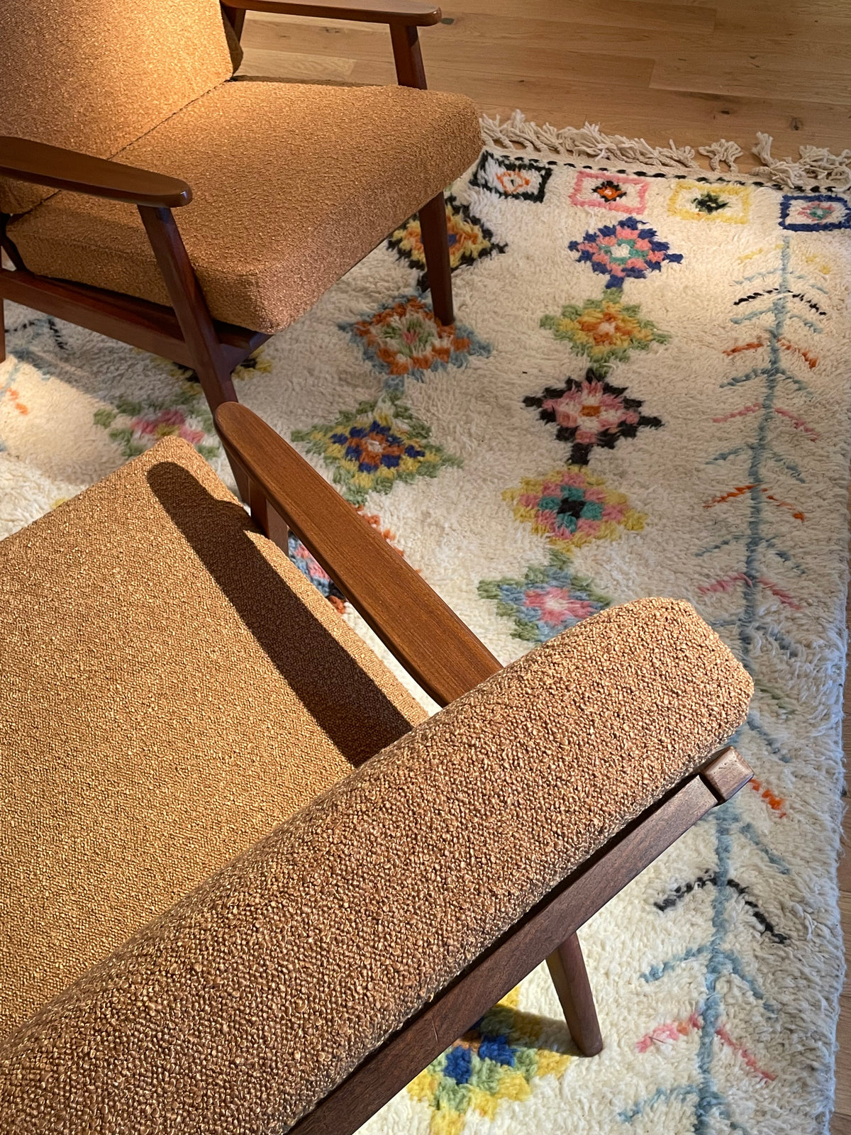 Fauteuil scandinave vintage « Theodor » en bouclette terracotta