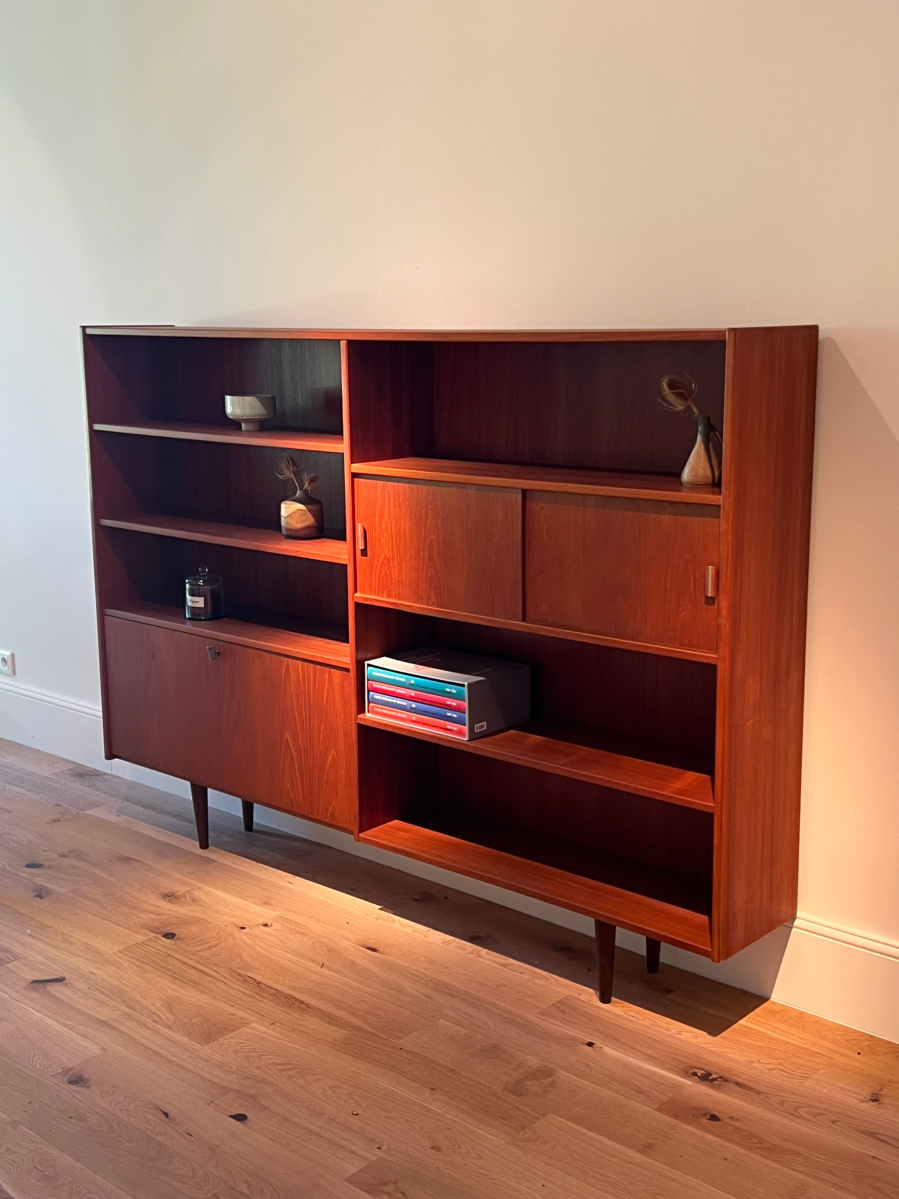 Bibliothèque scandinave vintage en teck "Astrid"