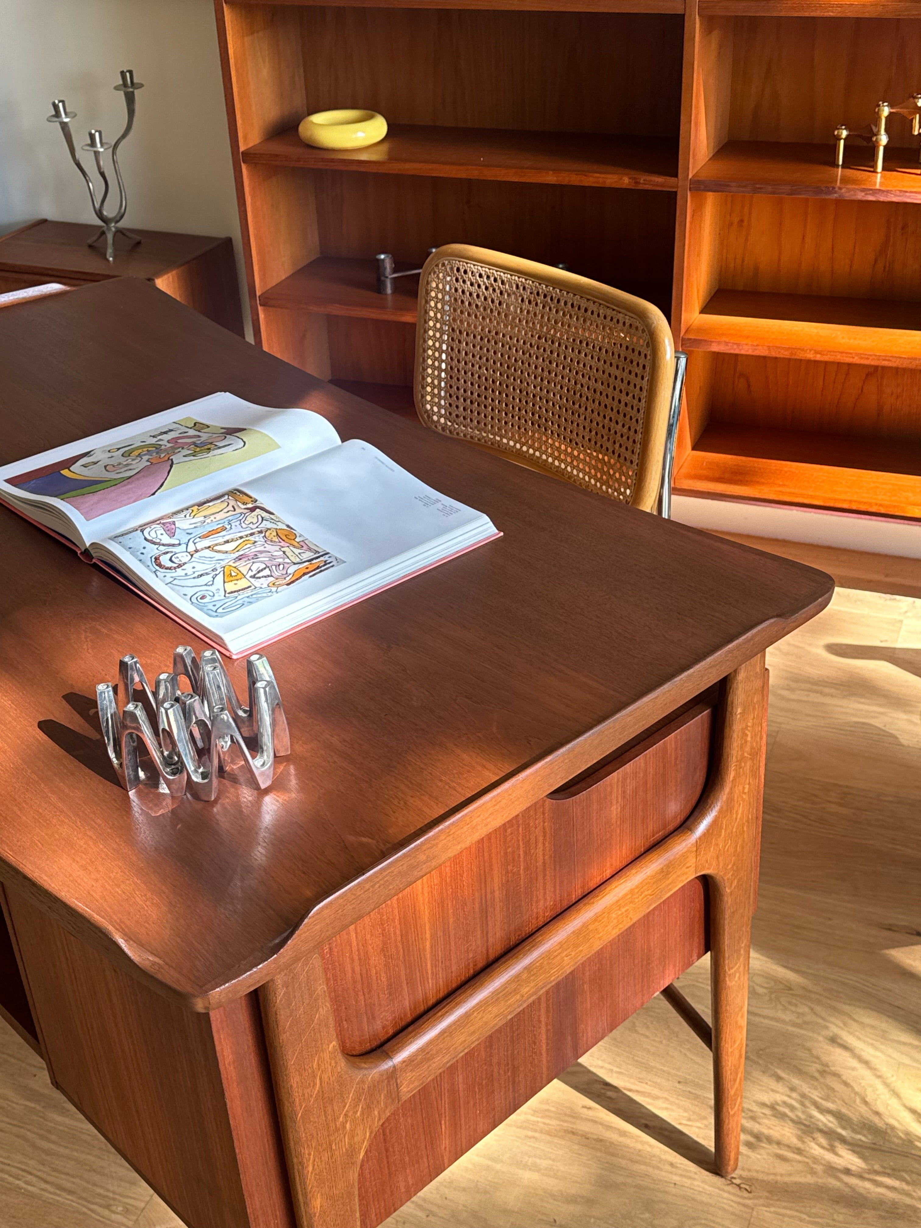 Bureau scandinave vintage en teck par Svend Age Madsen