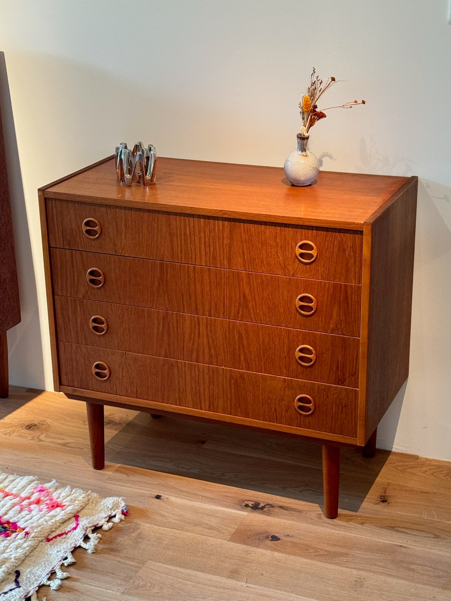 Petite commode scandinave vintage « Brisa »