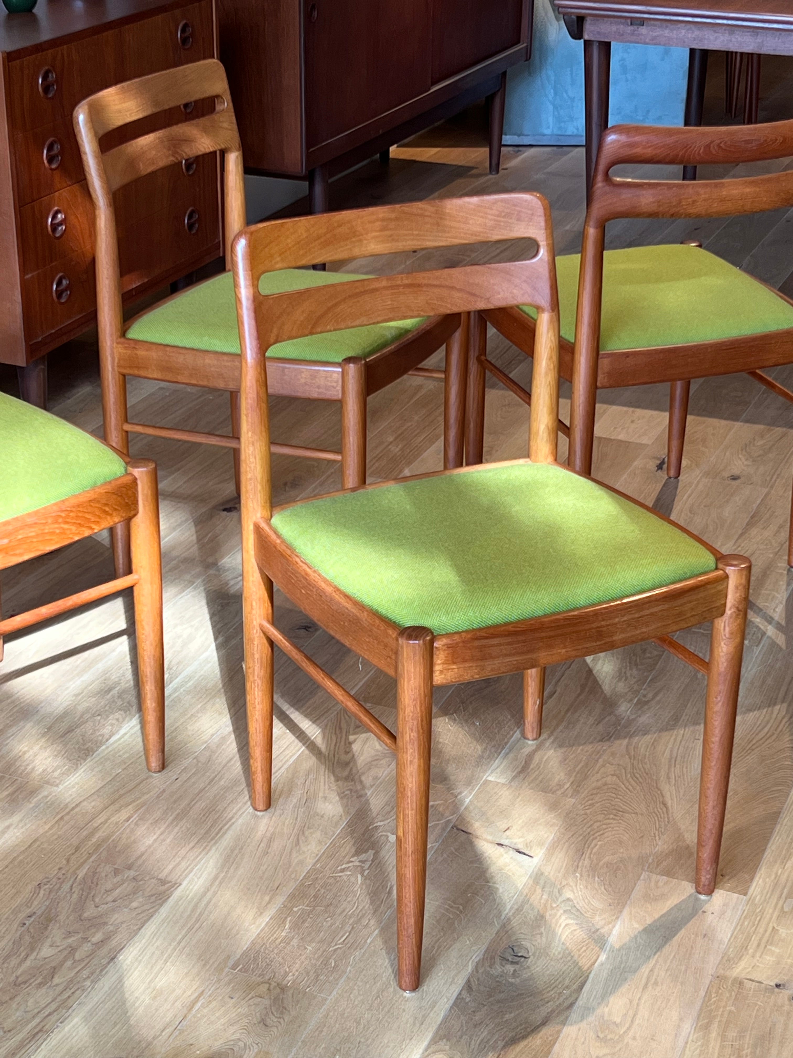 Suite de 4 chaises scandinaves « Siv »  par HW Klein pour Bramin