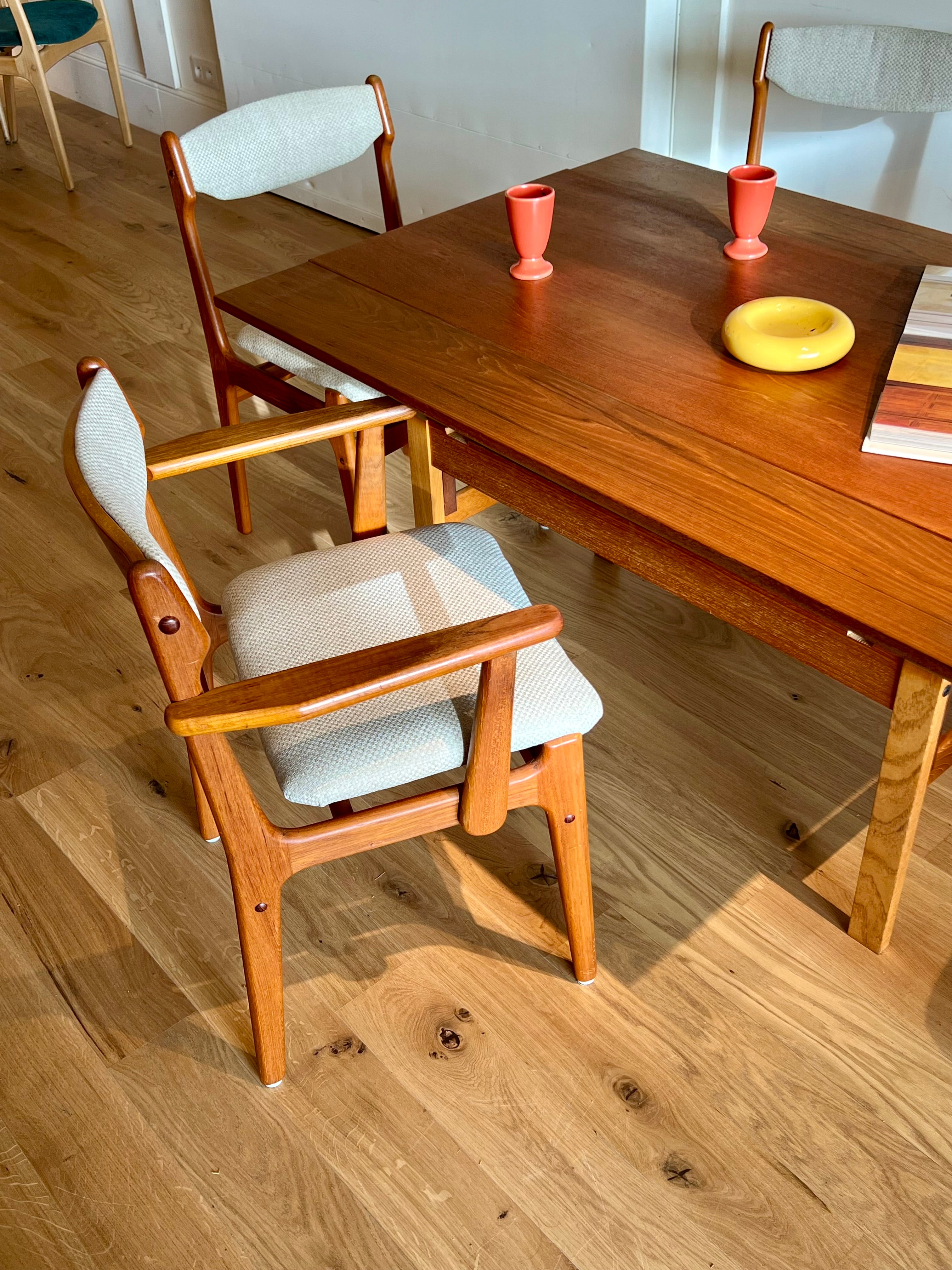 Table scandinave vintage modulable « Rikke »