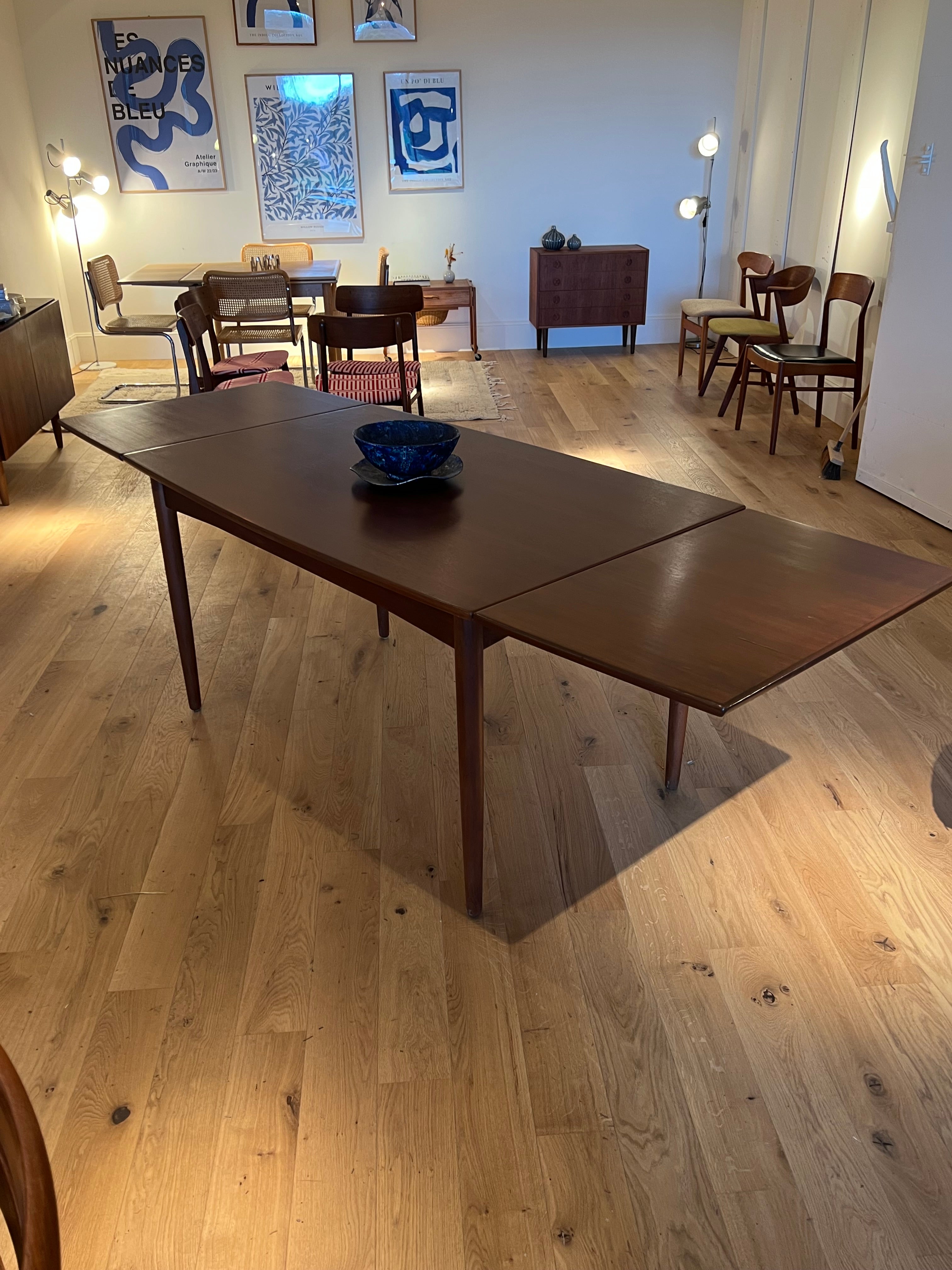 Table de salle à manger scandinave vintage extensible en teck "Lira"