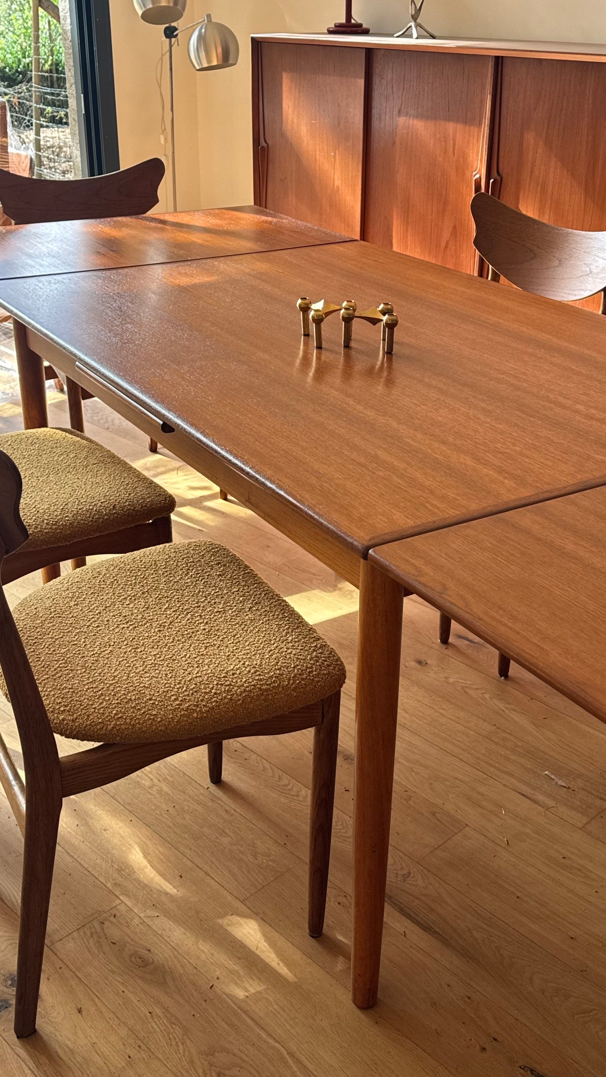 Table scandinave vintage extensible« Ilde » en teck