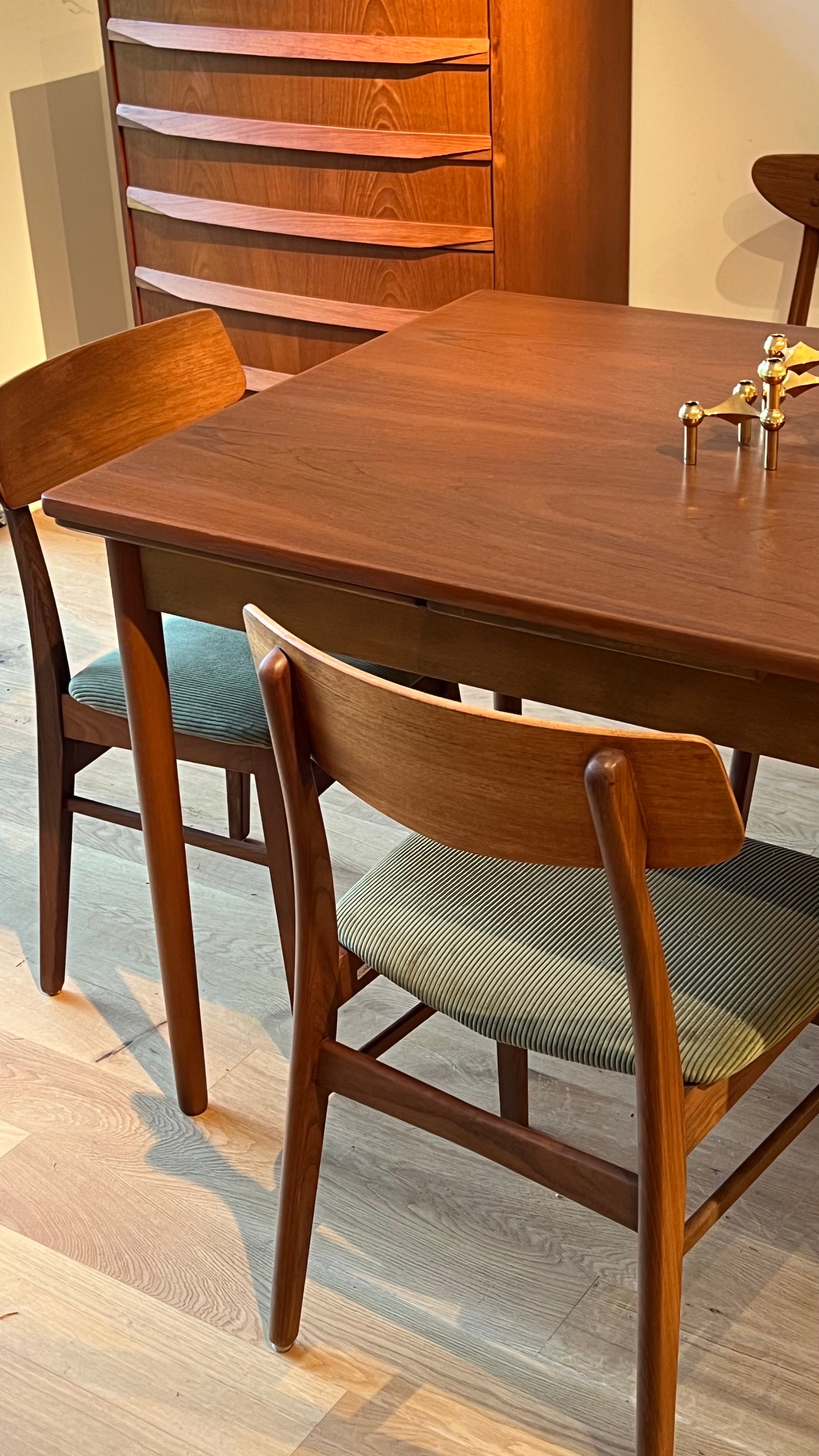 Table de salle à manger scandinave vintage extensible en teck "Lira"