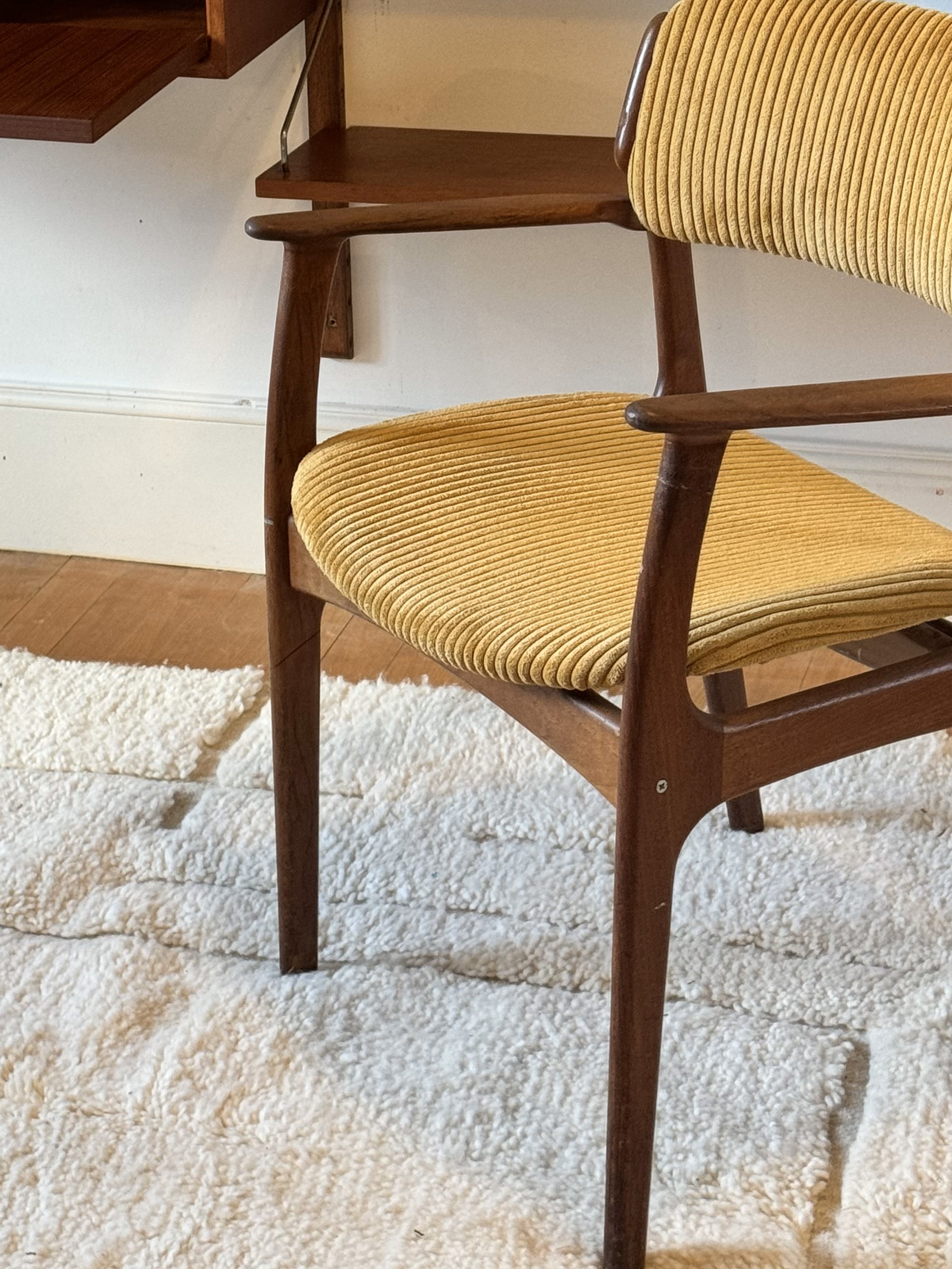 Précommande | Fauteuil scandinave vintage en teck modèle 50, personnalisable, par Erik Buch pour O.D Mobler